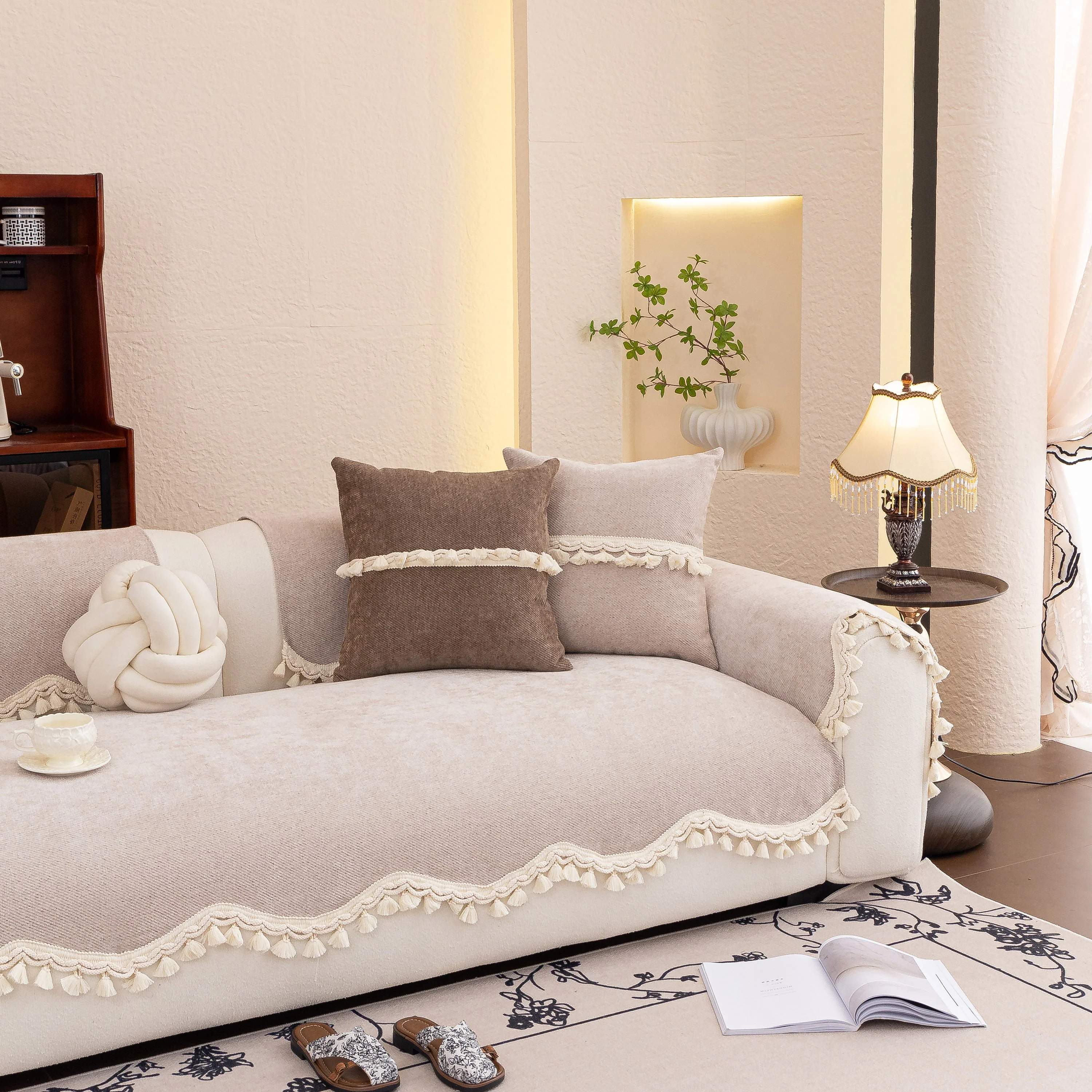 Chenille Sofa Cover Towel – Non-Slip, Washable Pets Couch Protector with Tassels - Image 107