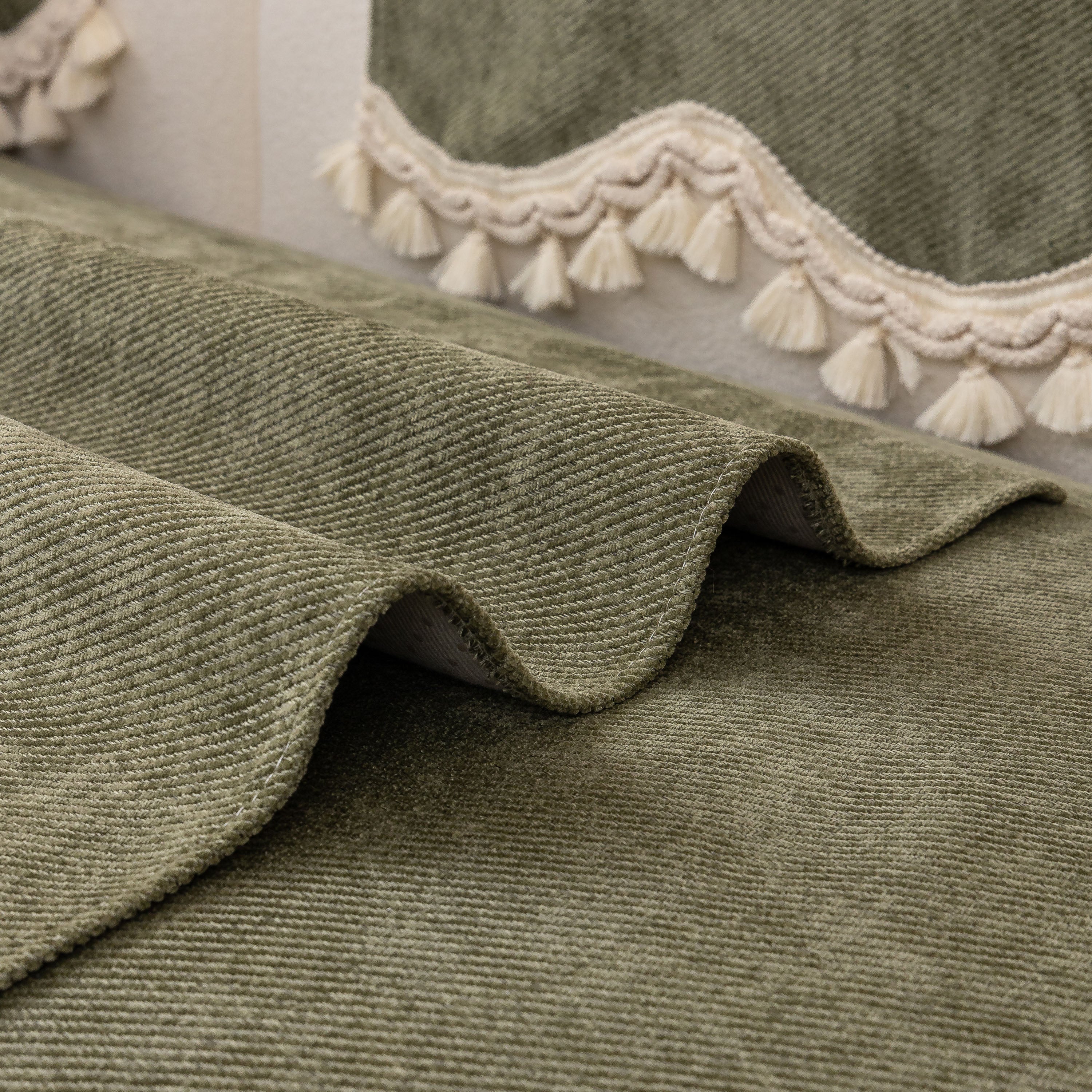 Chenille Sofa Cover Towel – Non-Slip, Washable Pets Couch Protector with Tassels - Image 11