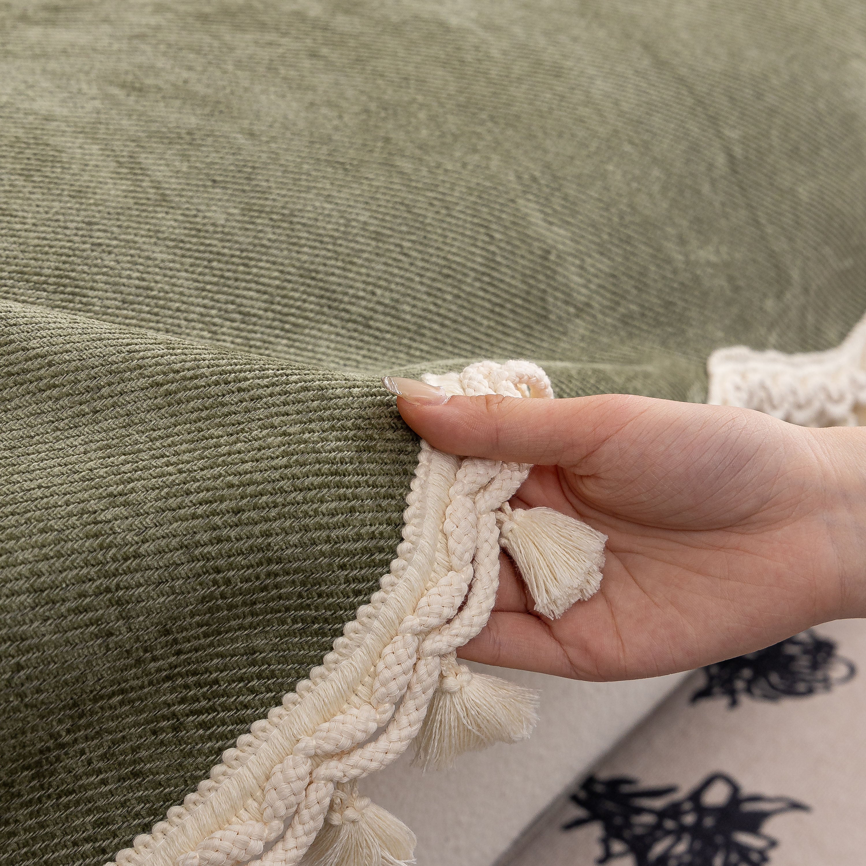 Chenille Sofa Cover Towel – Non-Slip, Washable Pets Couch Protector with Tassels - Image 18