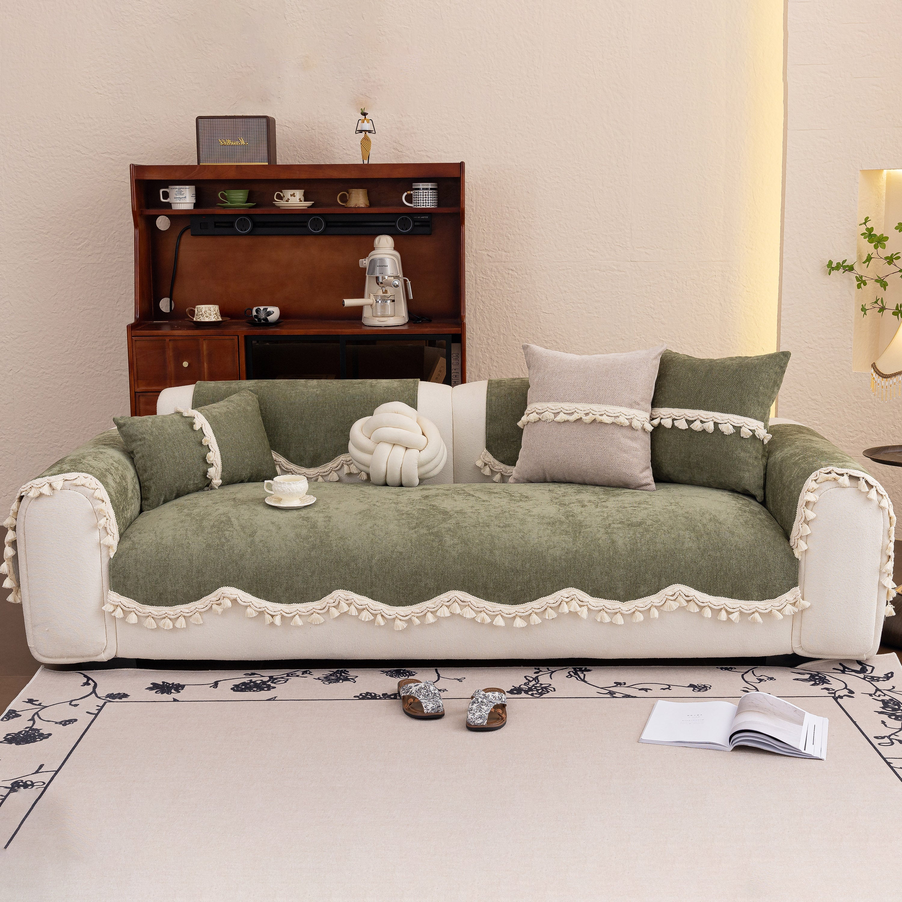 Chenille Sofa Cover Towel – Non-Slip, Washable Pets Couch Protector with Tassels - Image 3