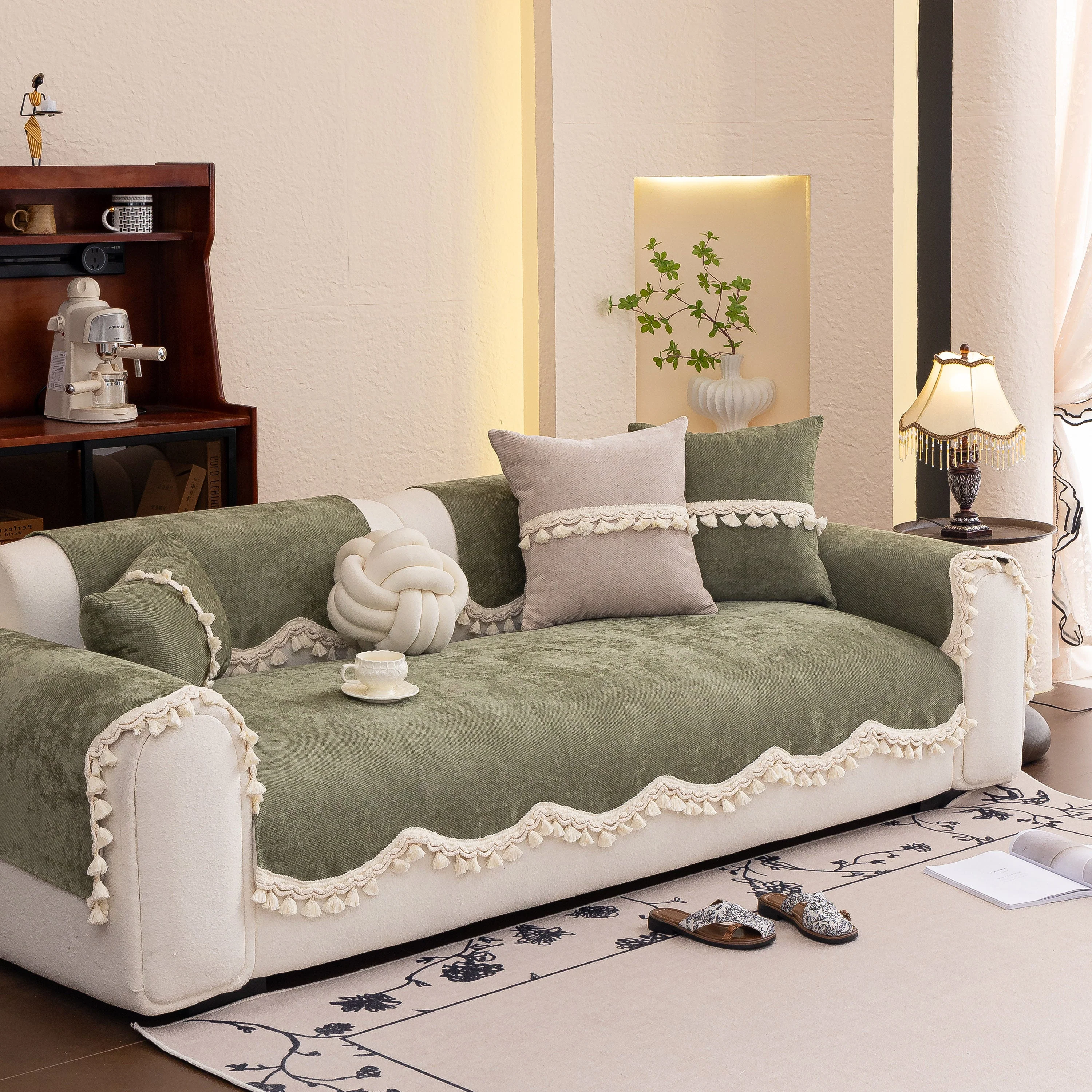 Chenille Sofa Cover Towel – Non-Slip, Washable Pets Couch Protector with Tassels - Image 4