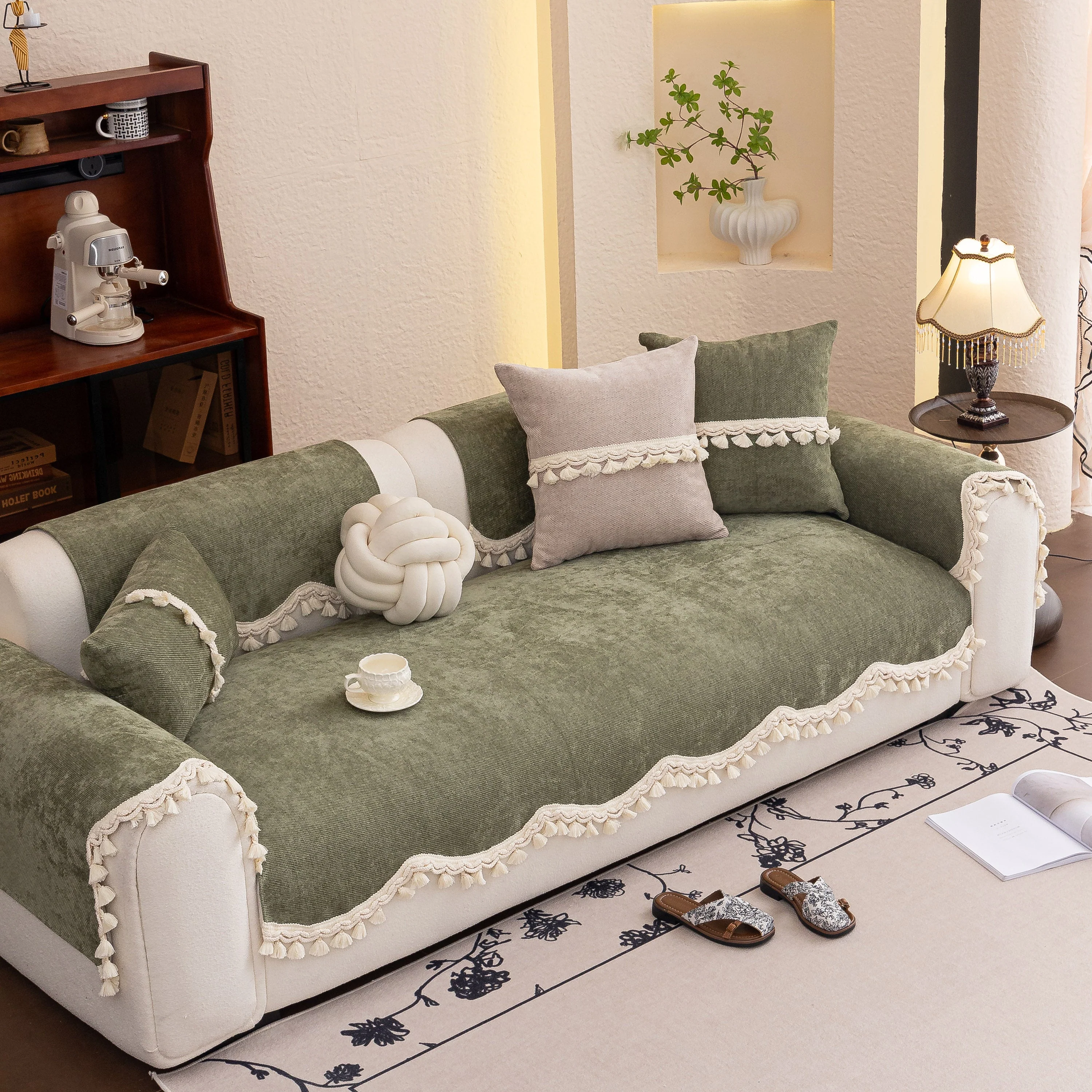 Chenille Sofa Cover Towel – Non-Slip, Washable Pets Couch Protector with Tassels - Image 5