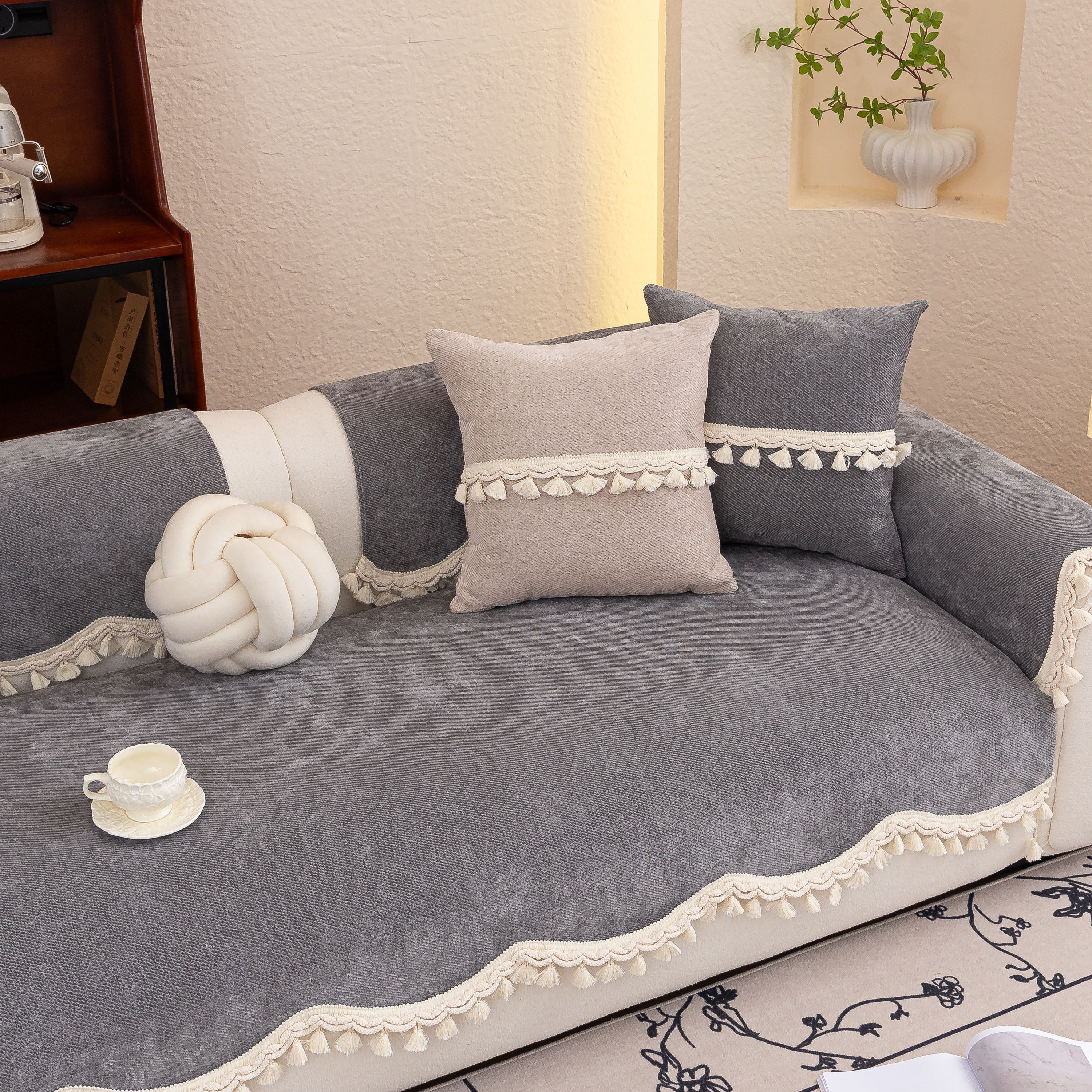 Chenille Sofa Cover Towel – Non-Slip, Washable Pets Couch Protector with Tassels - Image 52