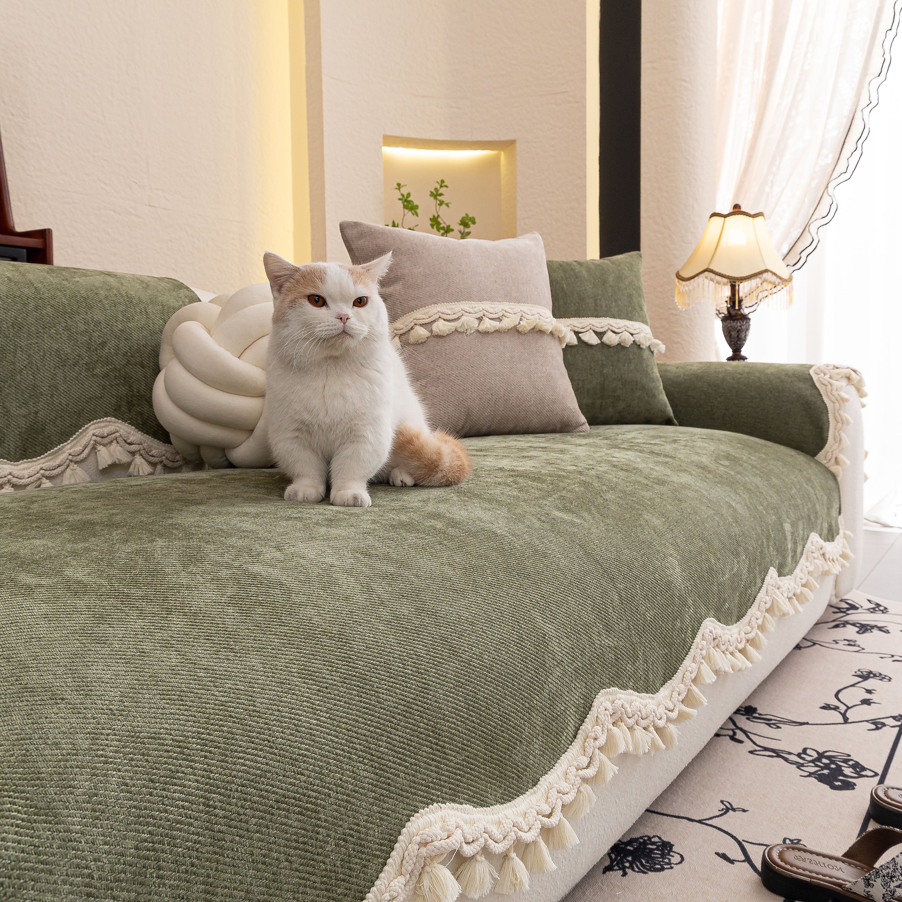 Chenille Sofa Cover Towel – Non-Slip, Washable Pets Couch Protector with Tassels - Image 6