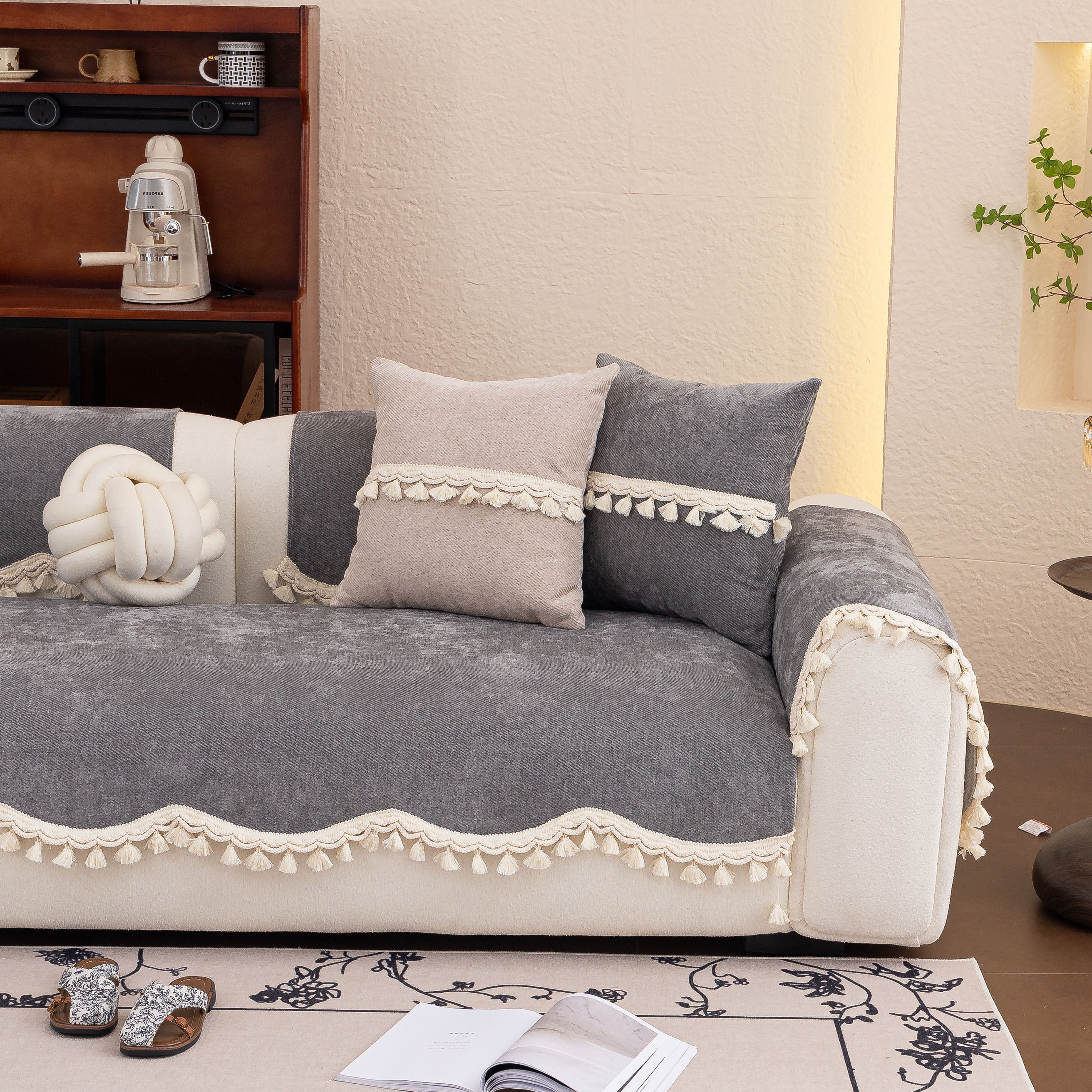 Chenille Sofa Cover Towel – Non-Slip, Washable Pets Couch Protector with Tassels - Image 60