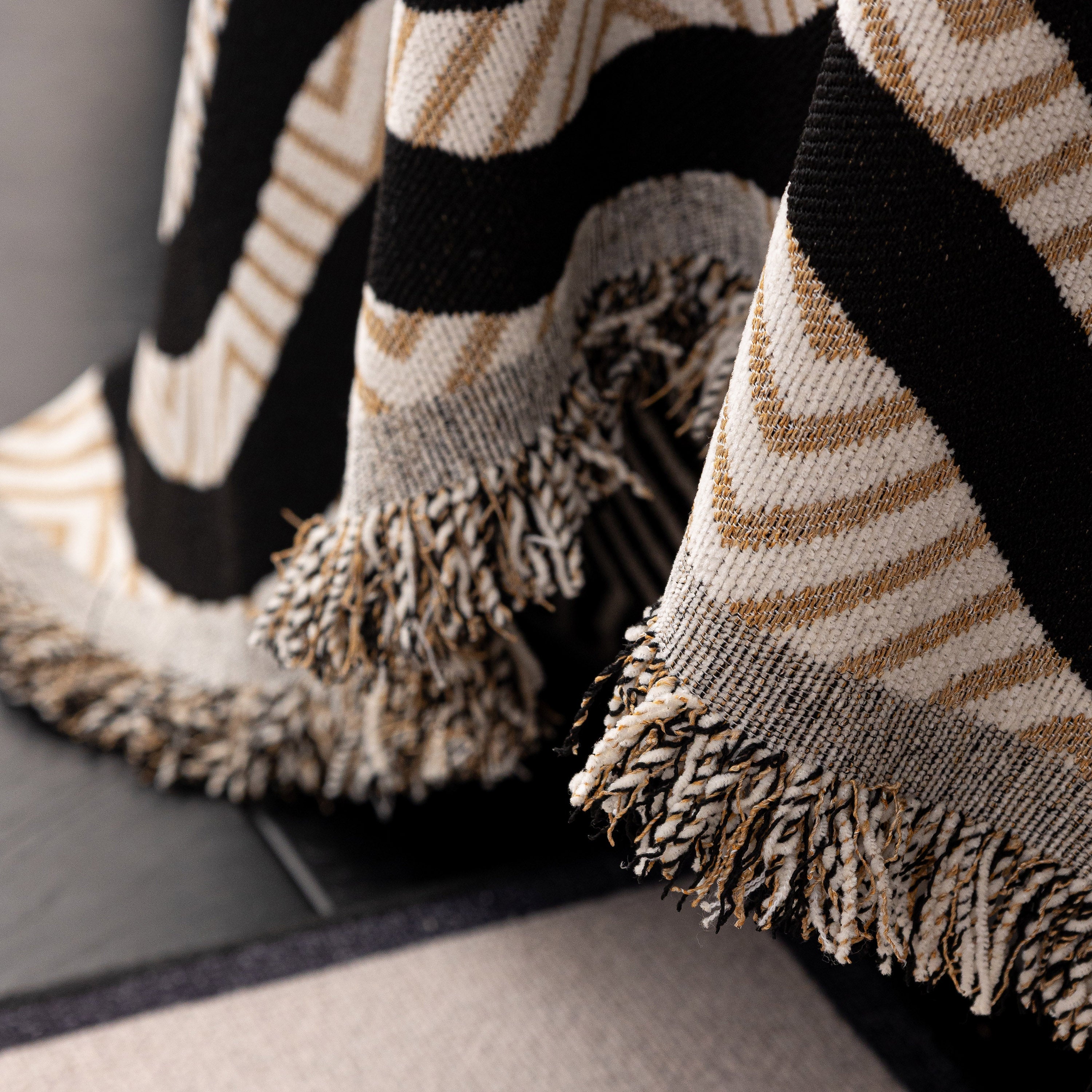 Chenille Sofa Throw Cover, Textured Chevron Decorative Couch Blanket for Living Room - Image 12