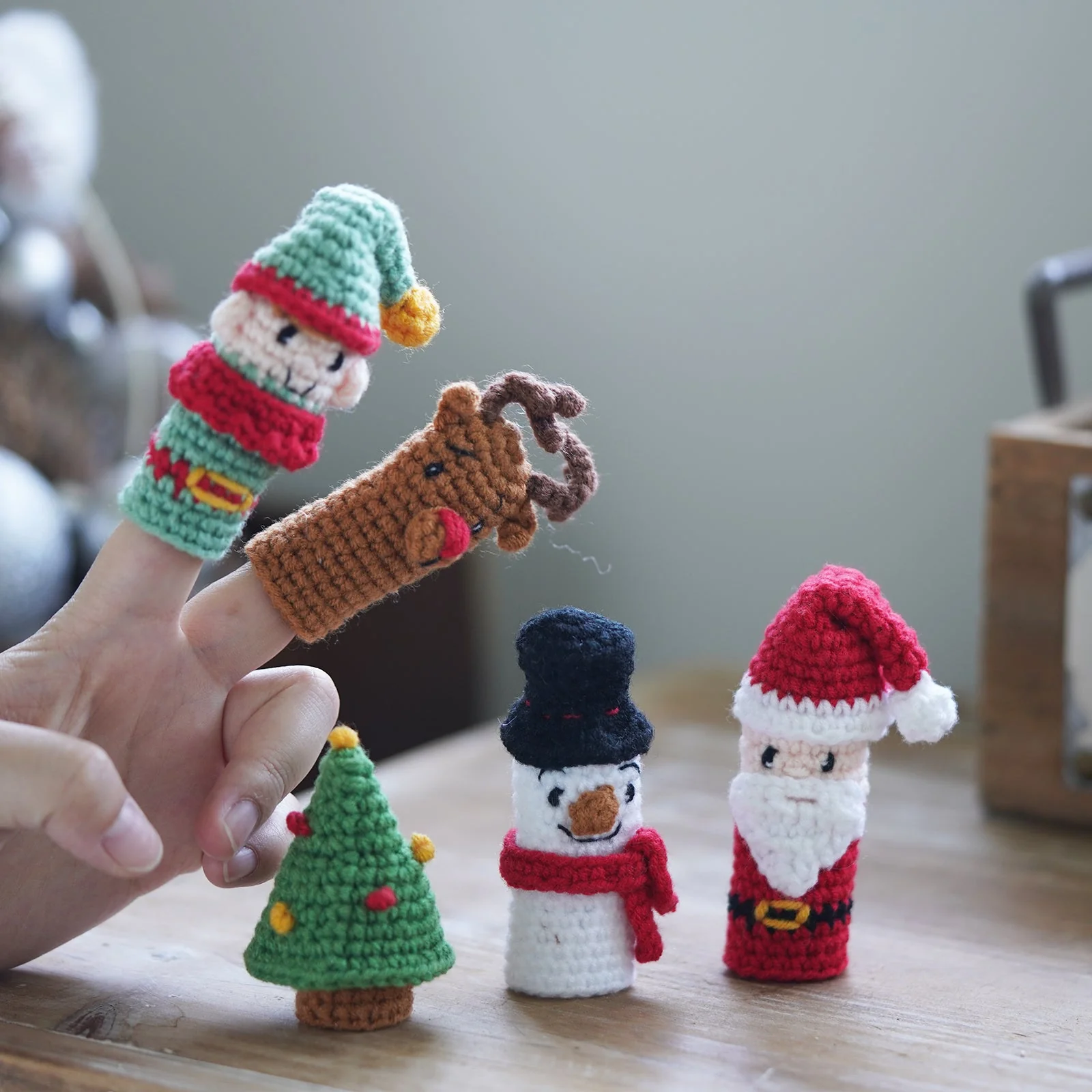 Christmas Amigurumi DIY Crochet Kit Wizardi F07N8-M238 - Image 2