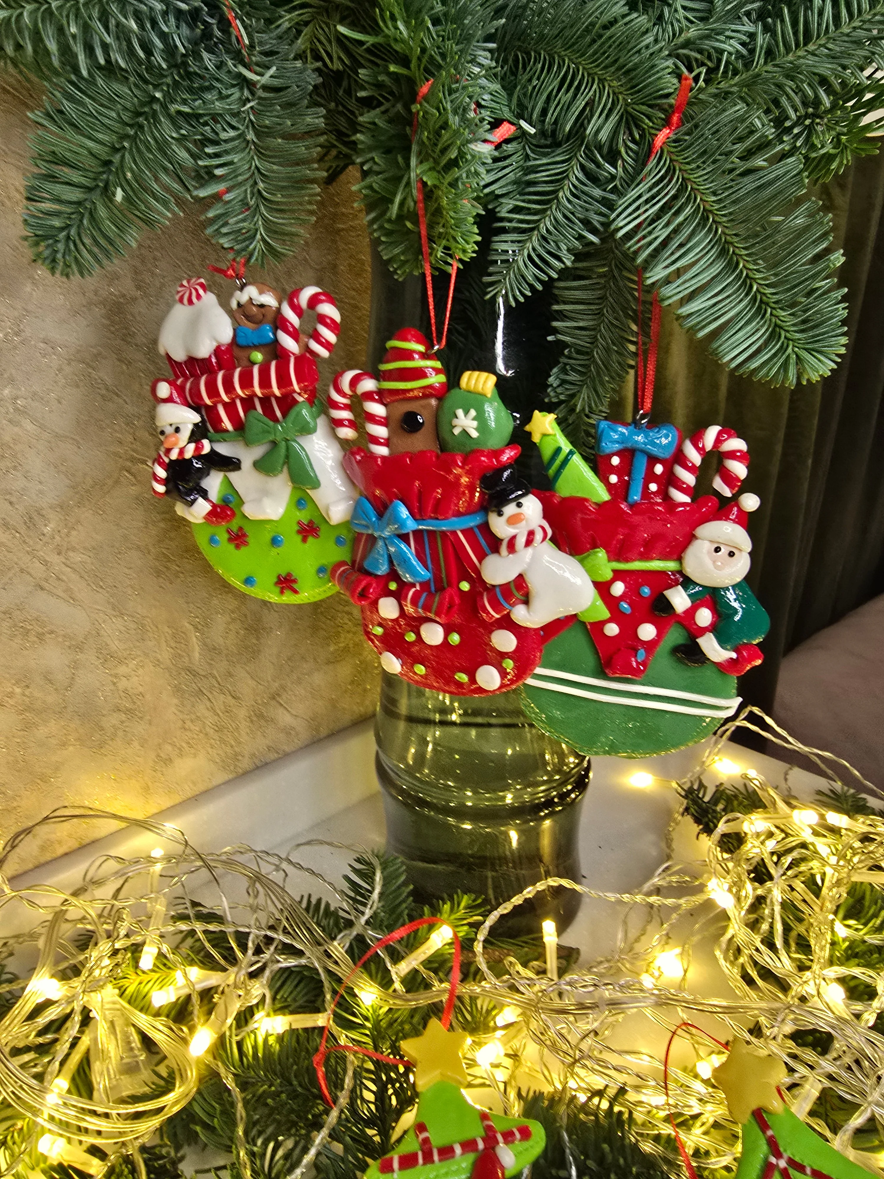 Christmas Ornament - Glossy Gingerbread Gift Bag with Santa. Wizardi Festive Decoration F07-N2-11-AA440C - Image 5