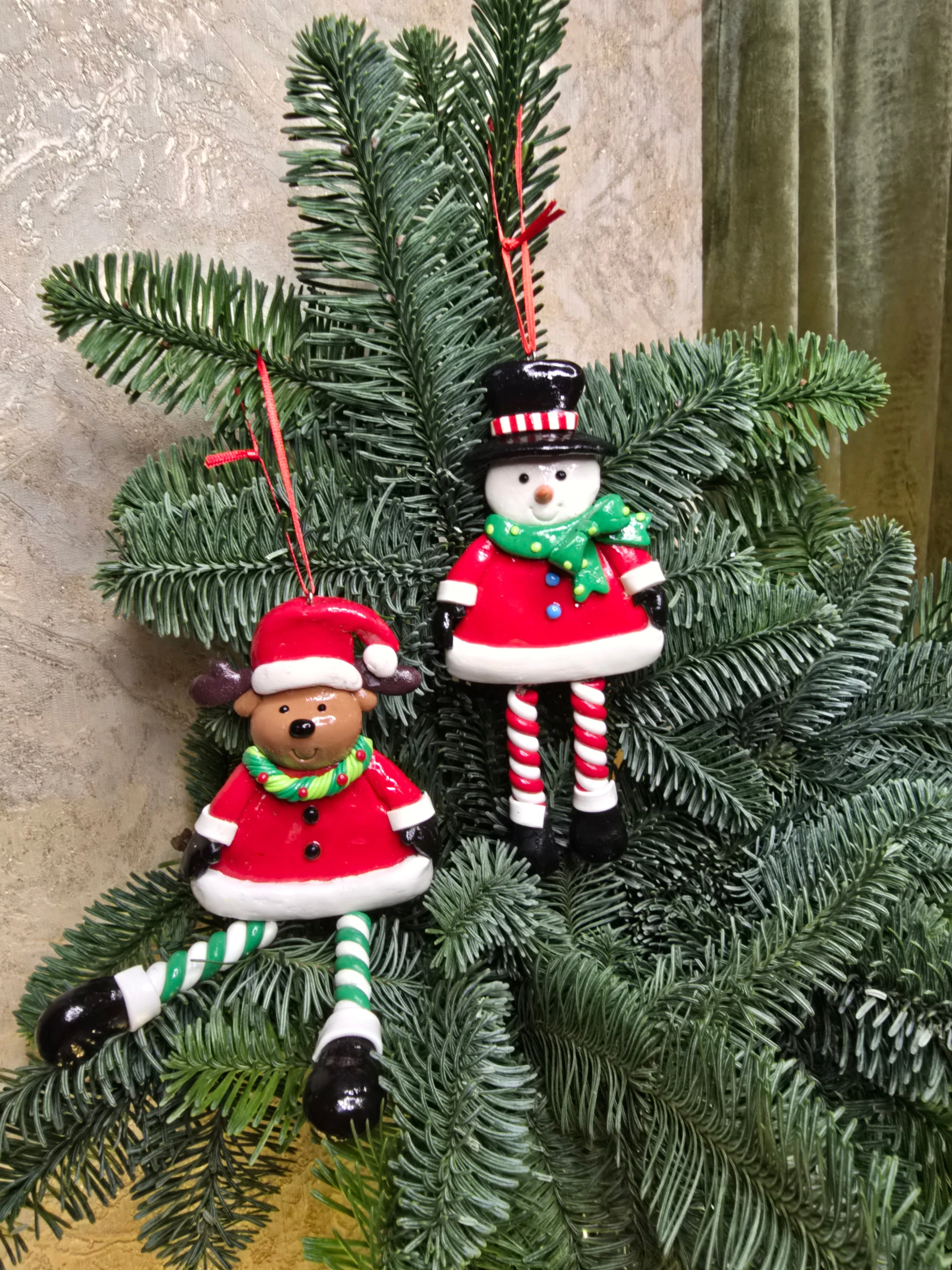 Christmas Ornament - Glossy Gingerbread Santa with Dangling Legs. Wizardi Festive Decoration F07-N2-9-SAA202A - Image 4