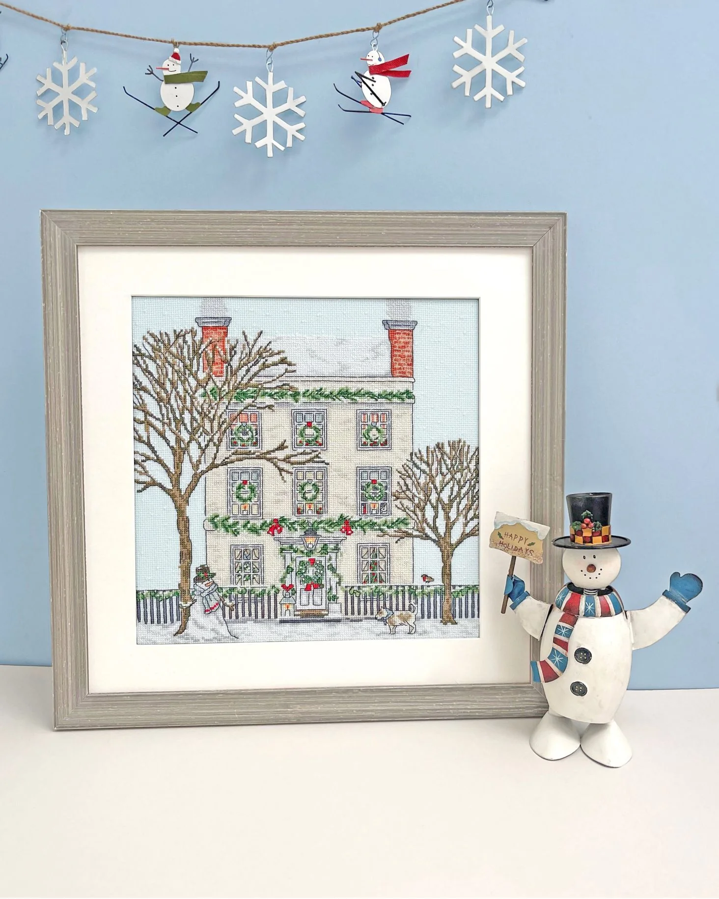 Christmas Townhouse XSS31 Counted Cross Stitch Kit - Image 2