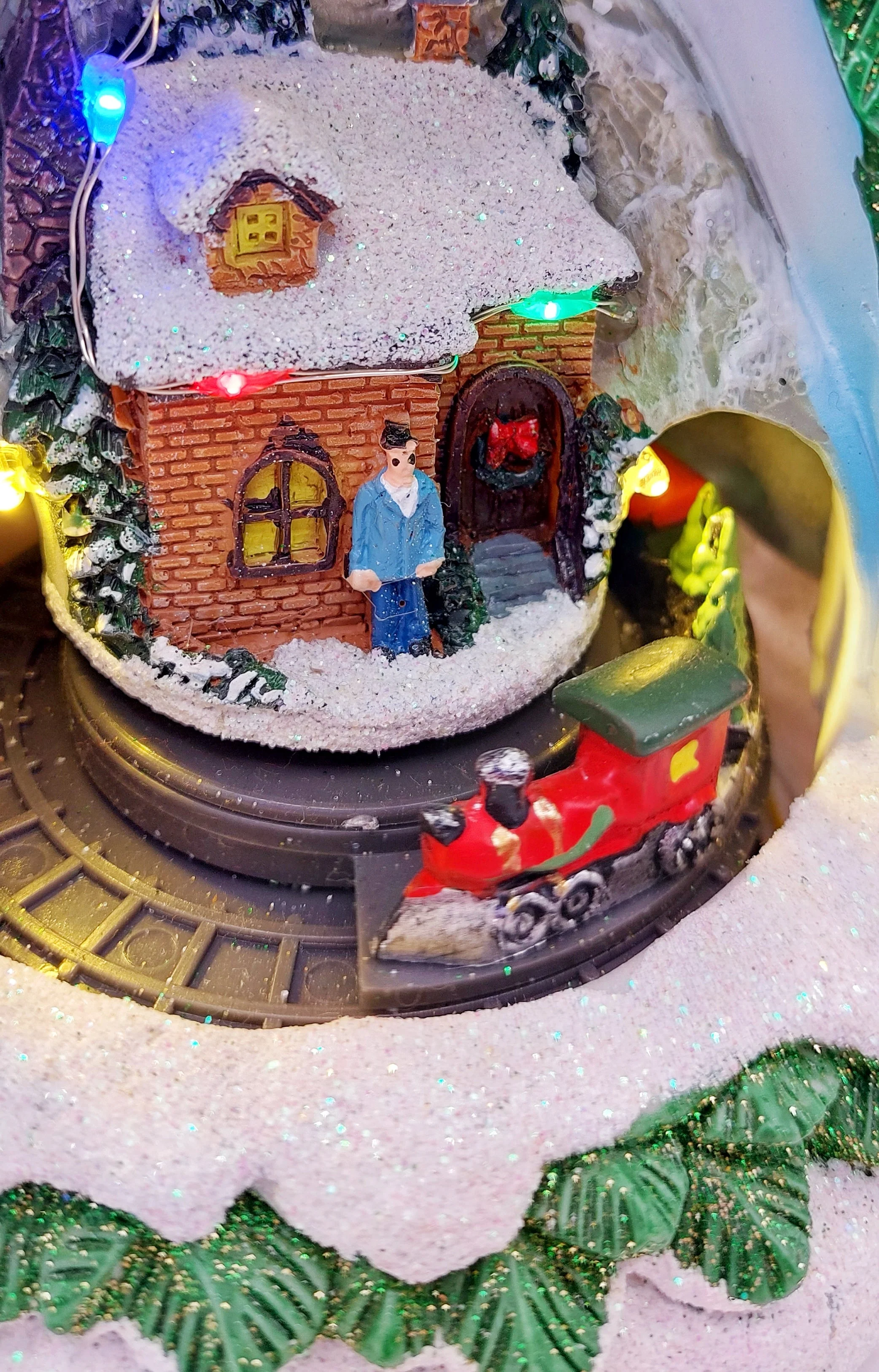 Christmas Tree with Winter Cottage and Train. Christmas Village Wizardi F07-N1-14-2309 - Image 5