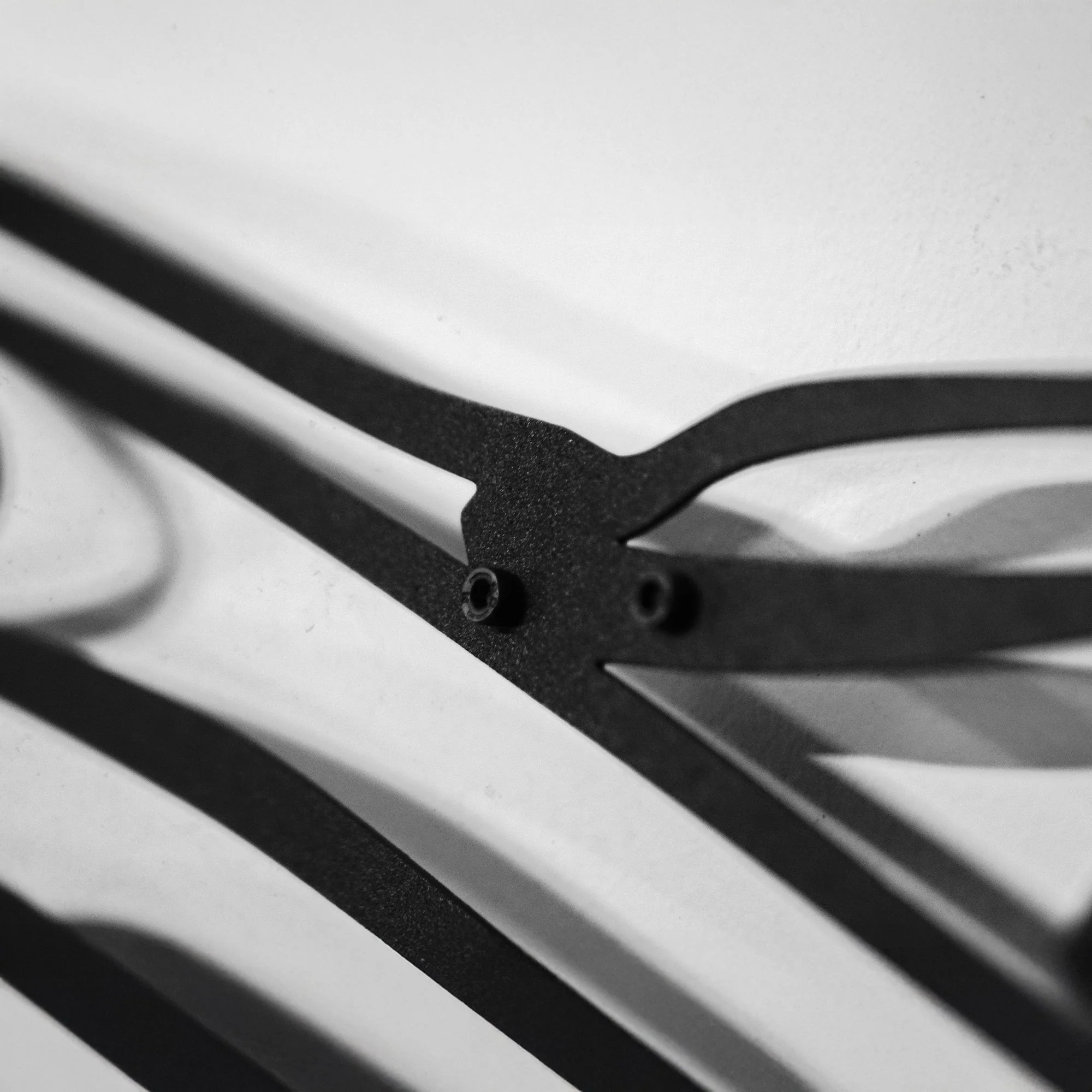 Classic Porsche 911 Wall Art – Retro Steel Silhouette with Spinning Wheels-KAFMEKA038 - Image 6
