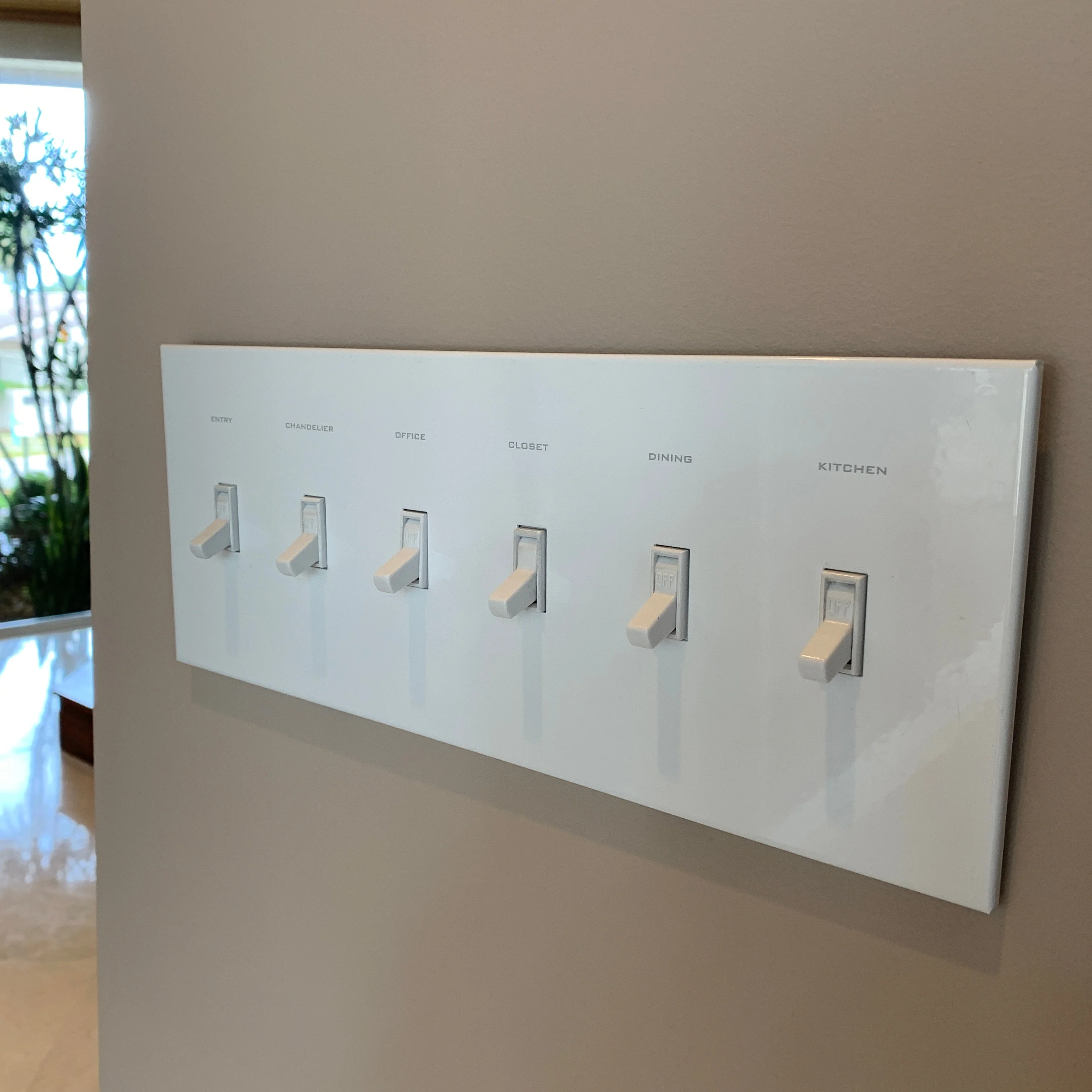 CleanPlate Classic Wall Plate in Contemporary White for Toggle Switches - Image 10