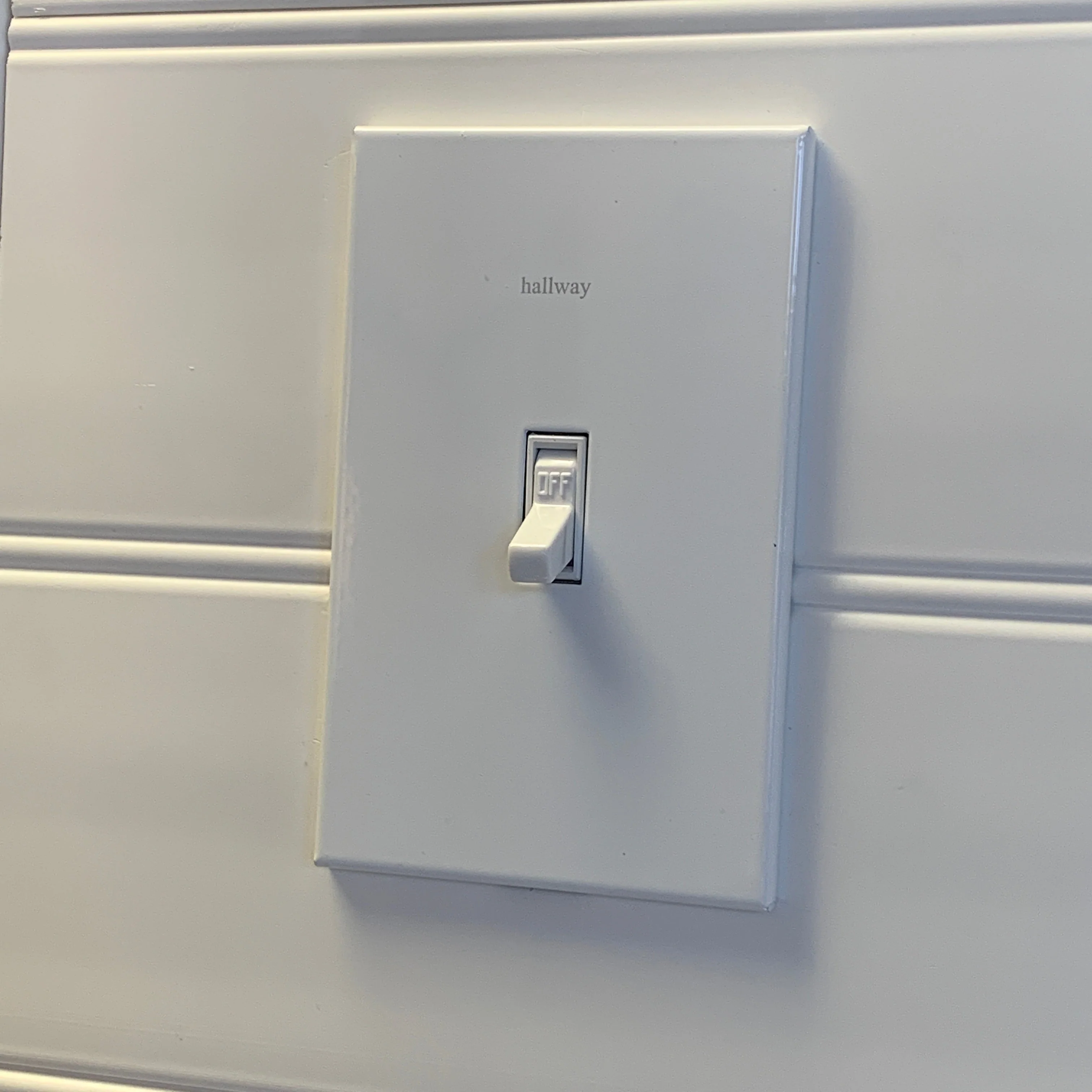 CleanPlate Classic Wall Plate in Contemporary White for Toggle Switches - Image 3
