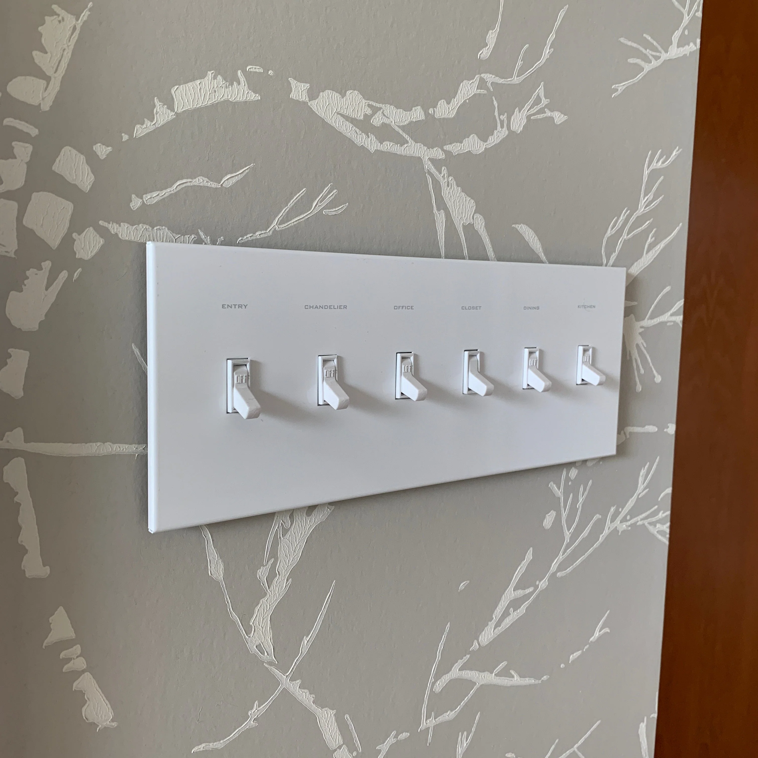 CleanPlate Classic Wall Plate in Contemporary White for Toggle Switches - Image 5