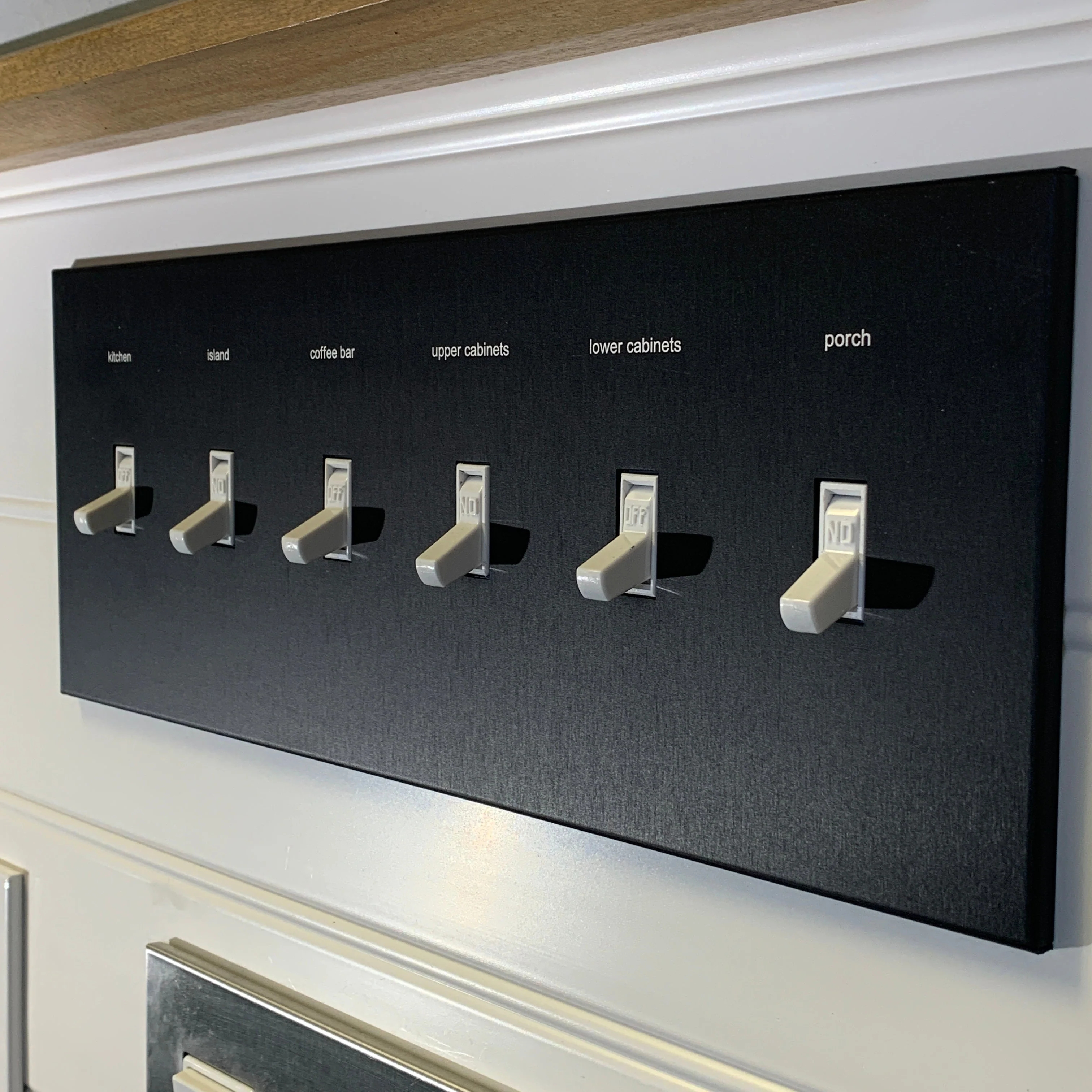 CleanPlate Classic Wall Plate in Jet Black for Toggle Switches - Image 3