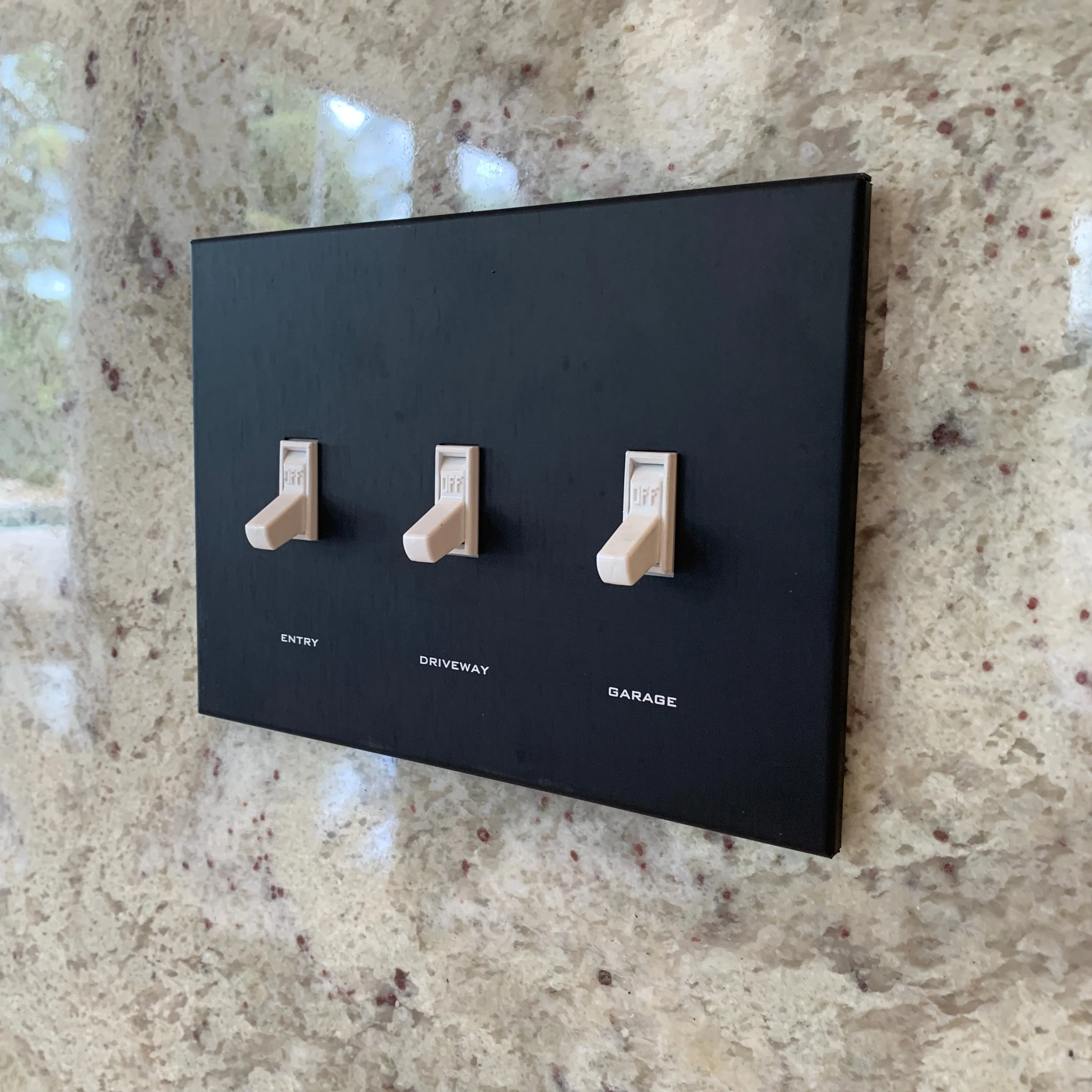 CleanPlate Classic Wall Plate in Jet Black for Toggle Switches - Image 5
