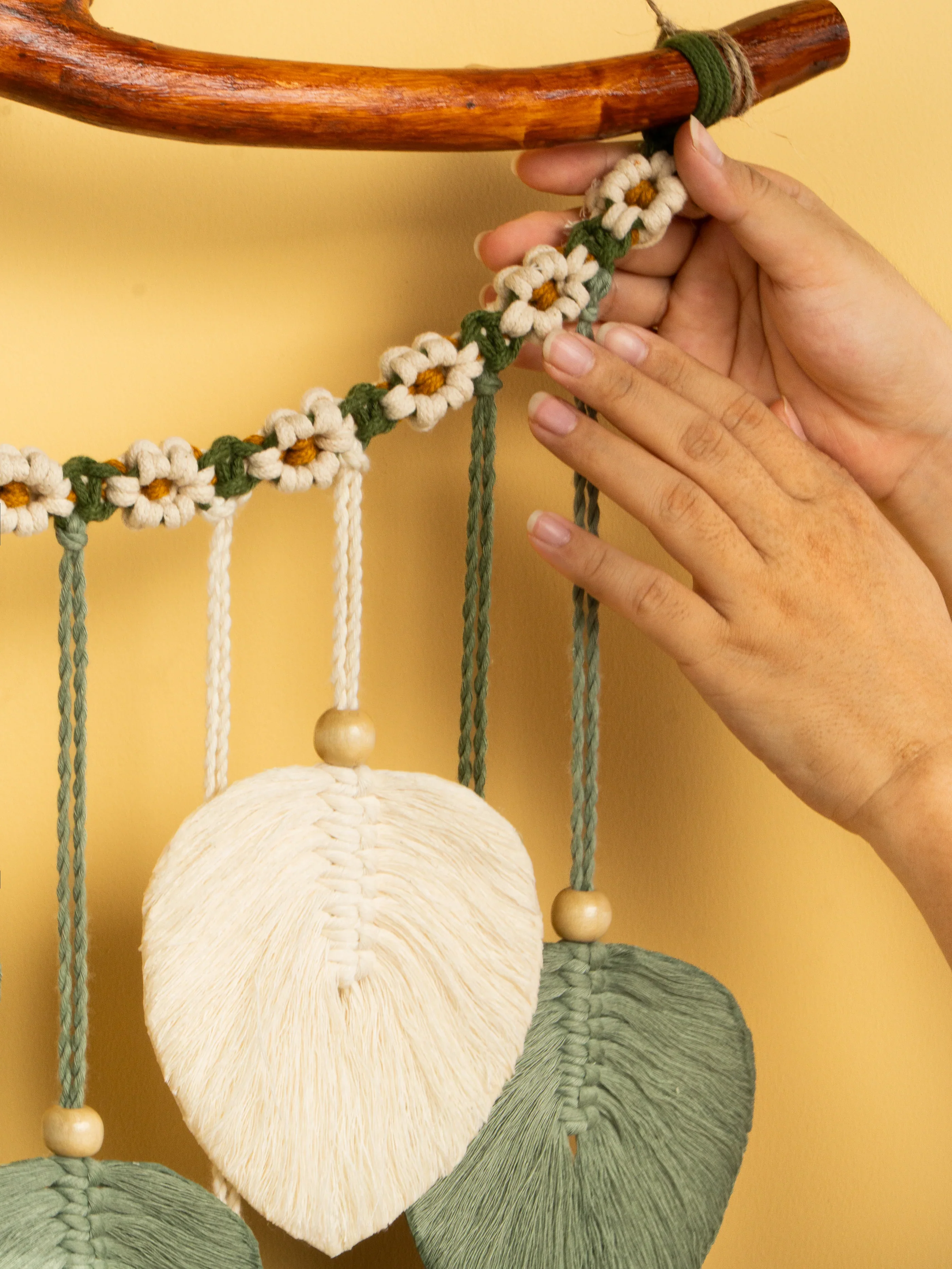 Coda Green Macrame Leaves with Flower Tassel - Image 12