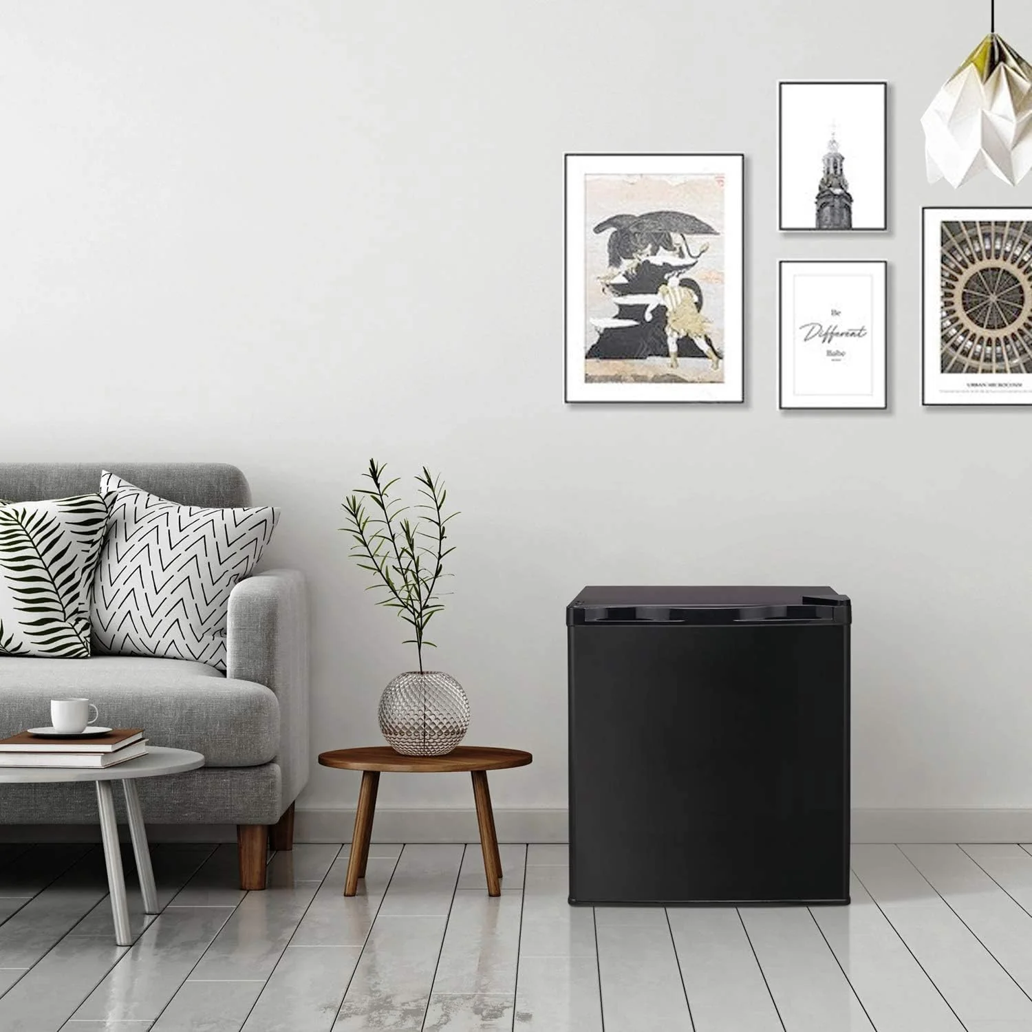 Compact Chest Upright Freezer 1.1 cu.D5840C - Image 4