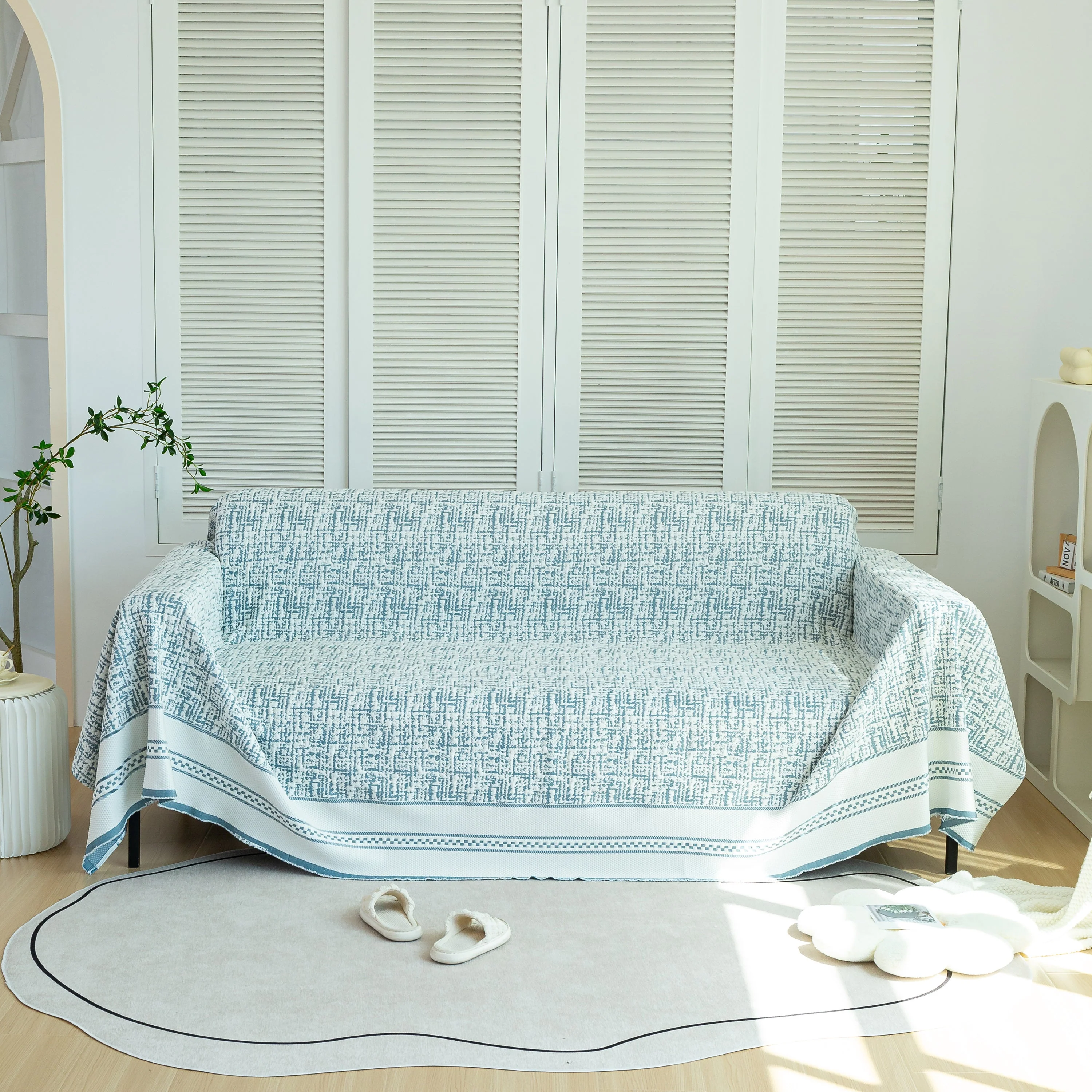 Cooling Throws for Sofas and Chairs, Scratch Resistant Couch Protector Blanket - Image 12