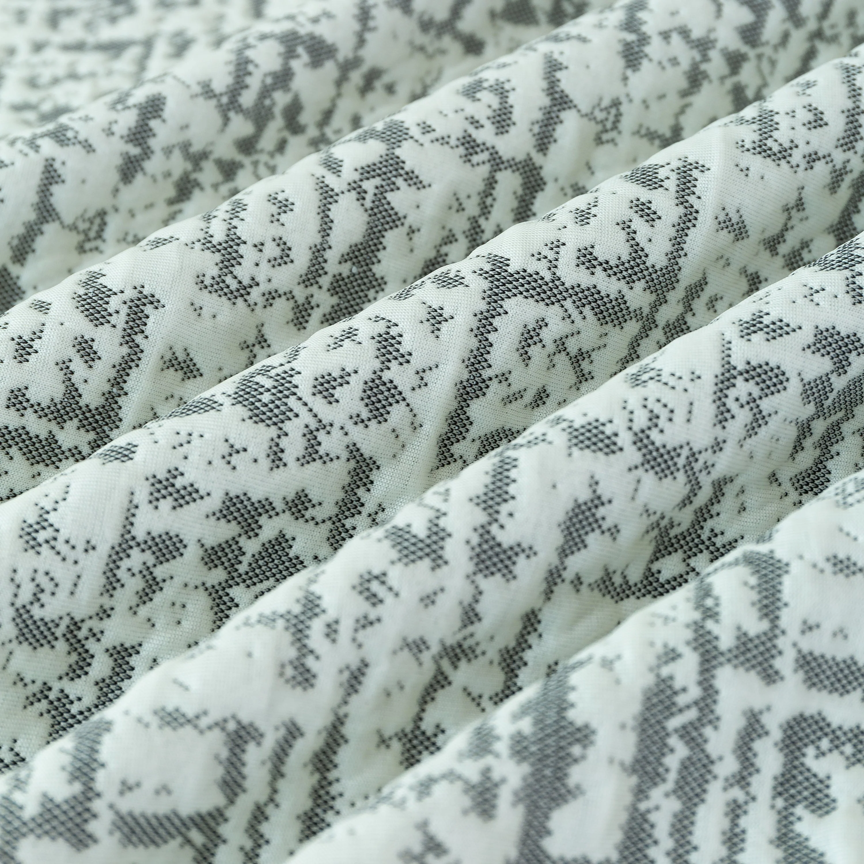Cooling Throws for Sofas and Chairs, Scratch Resistant Couch Protector Blanket - Image 37