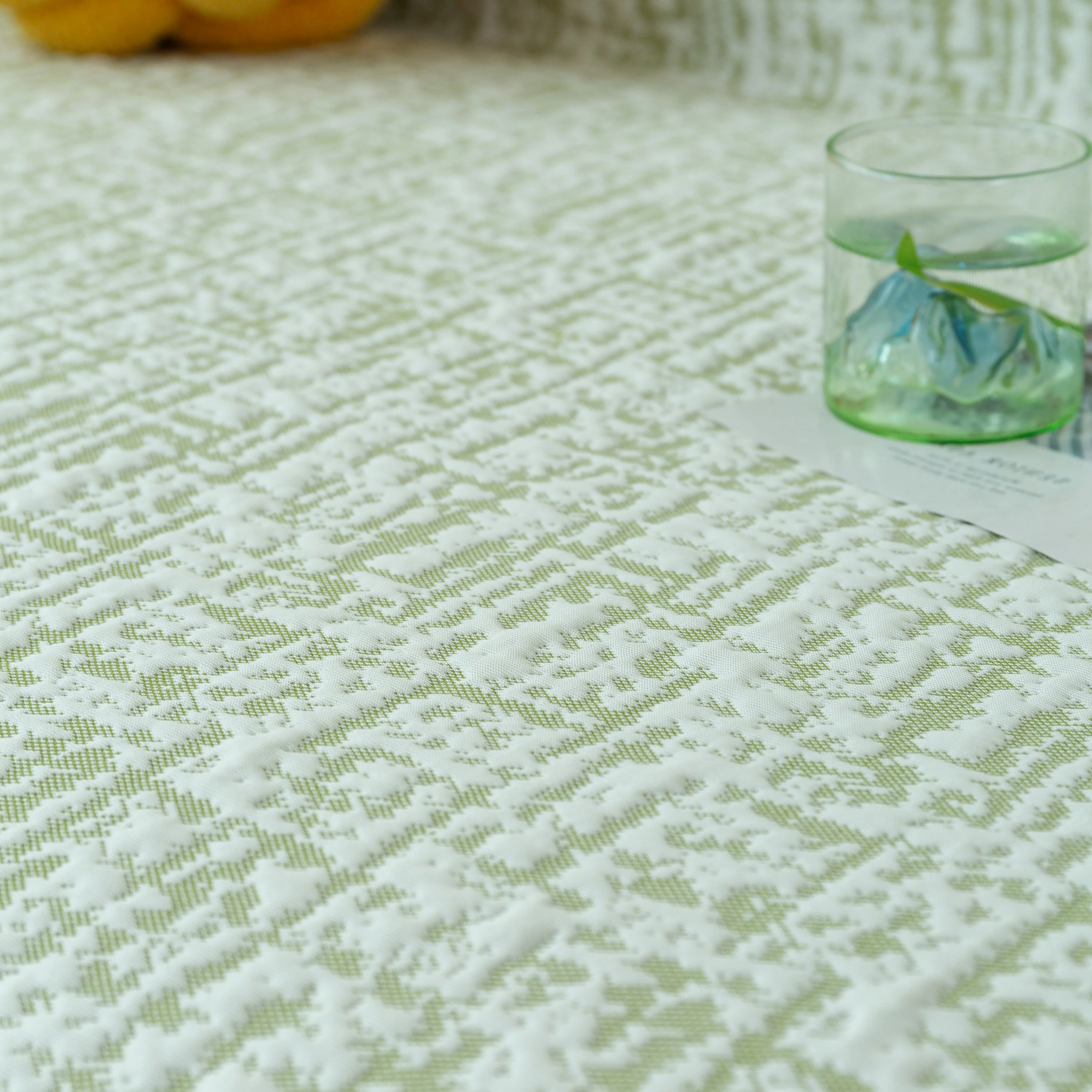Cooling Throws for Sofas and Chairs, Scratch Resistant Couch Protector Blanket - Image 6