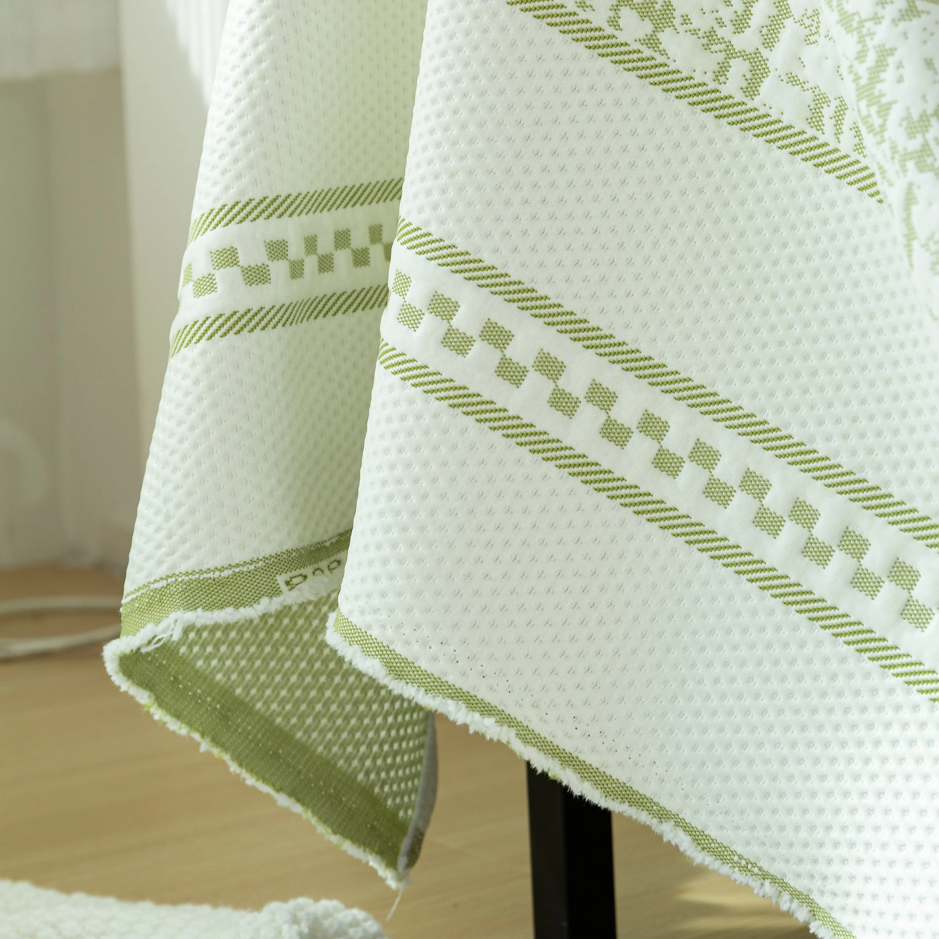 Cooling Throws for Sofas and Chairs, Scratch Resistant Couch Protector Blanket - Image 8