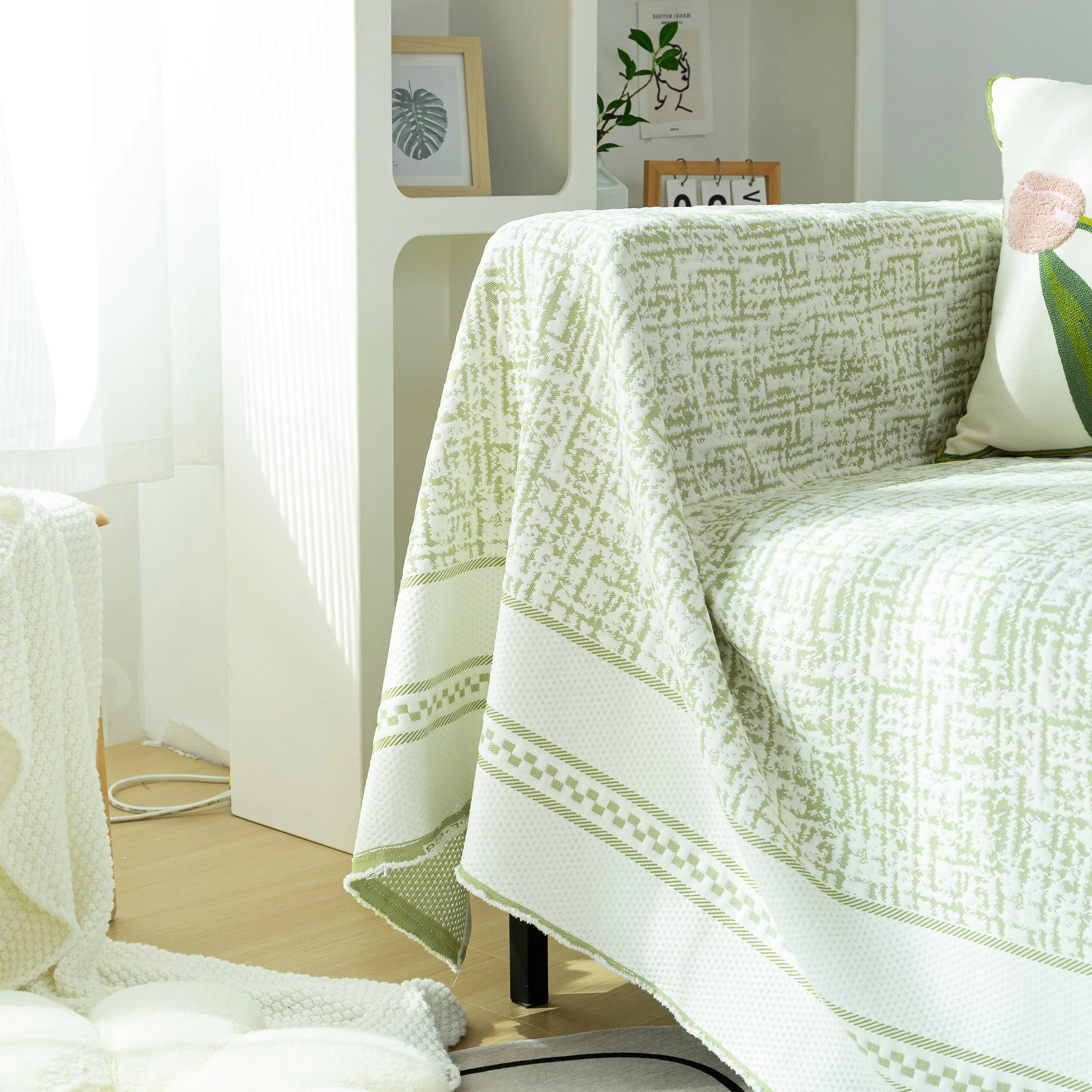 Cooling Throws for Sofas and Chairs, Scratch Resistant Couch Protector Blanket - Image 9