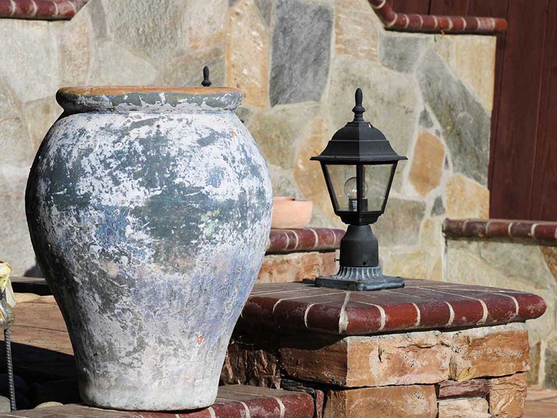 Corinthian Vase - Image 2