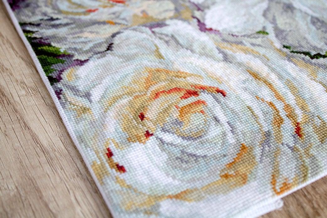 Counted Cross Stitch Kit White Roses Leti930 - Image 7