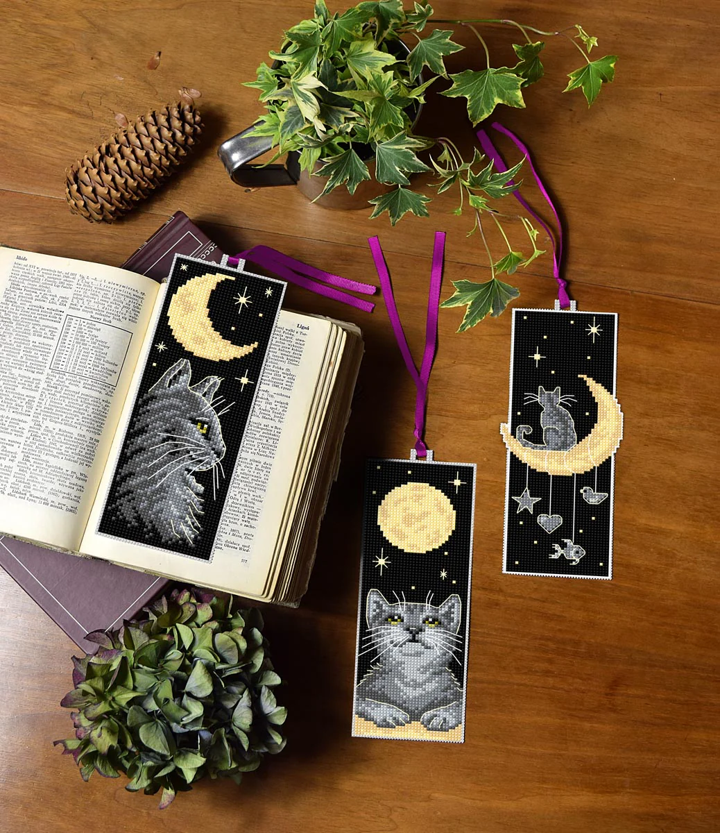 Counted cross stitch kit with plastic canvas Bookmarks "Cats at Night" set of 3 designs 8713 - Image 2