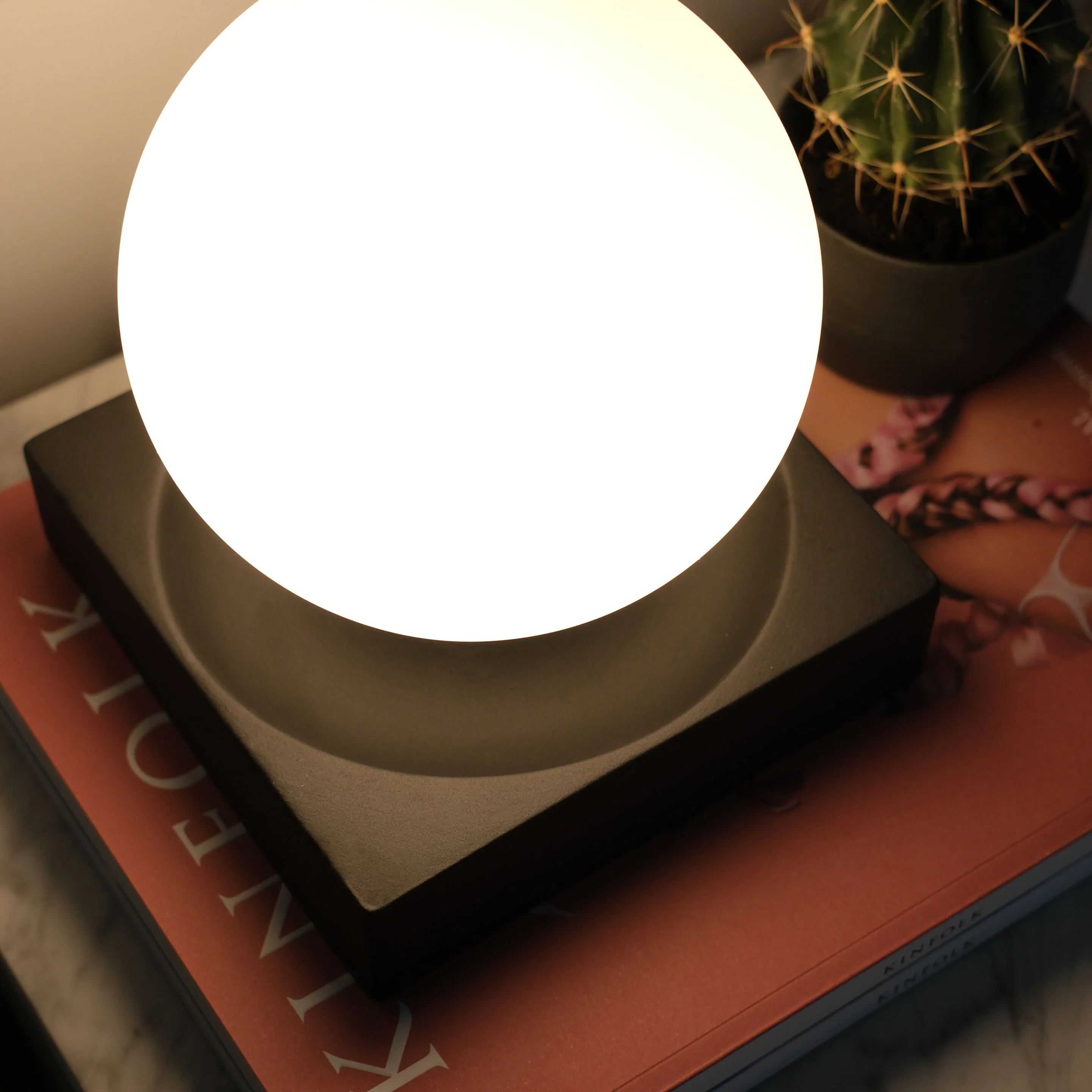 Cubic Table Lamp - Image 2