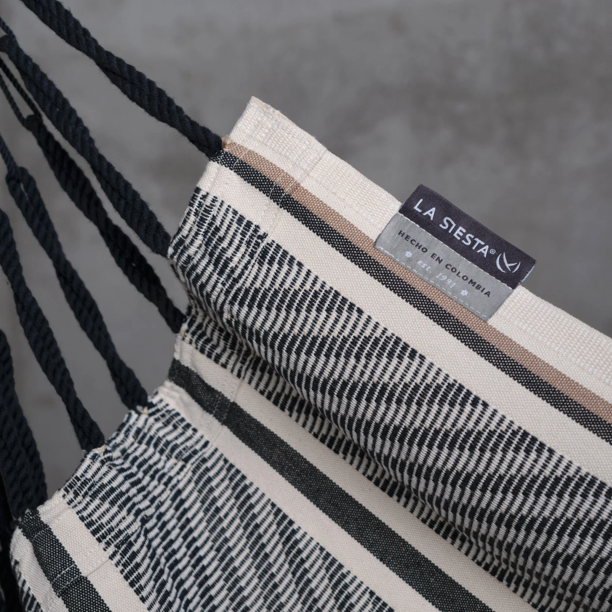 Cumbia Organic Zebra – Organic Cotton King Size Hammock Chair - Image 2
