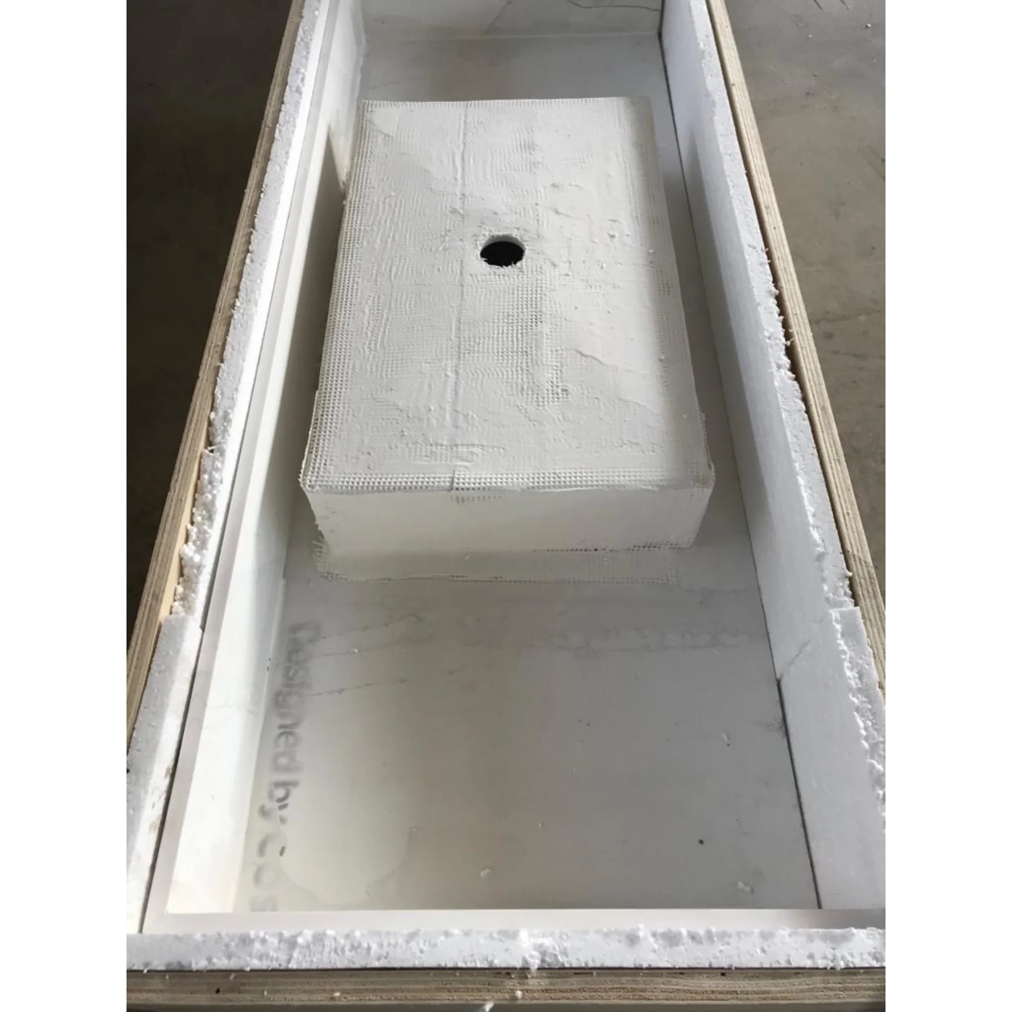 CUSTOM CALACATTA GOLD QUARTZ SINK (QU-041) - Image 11
