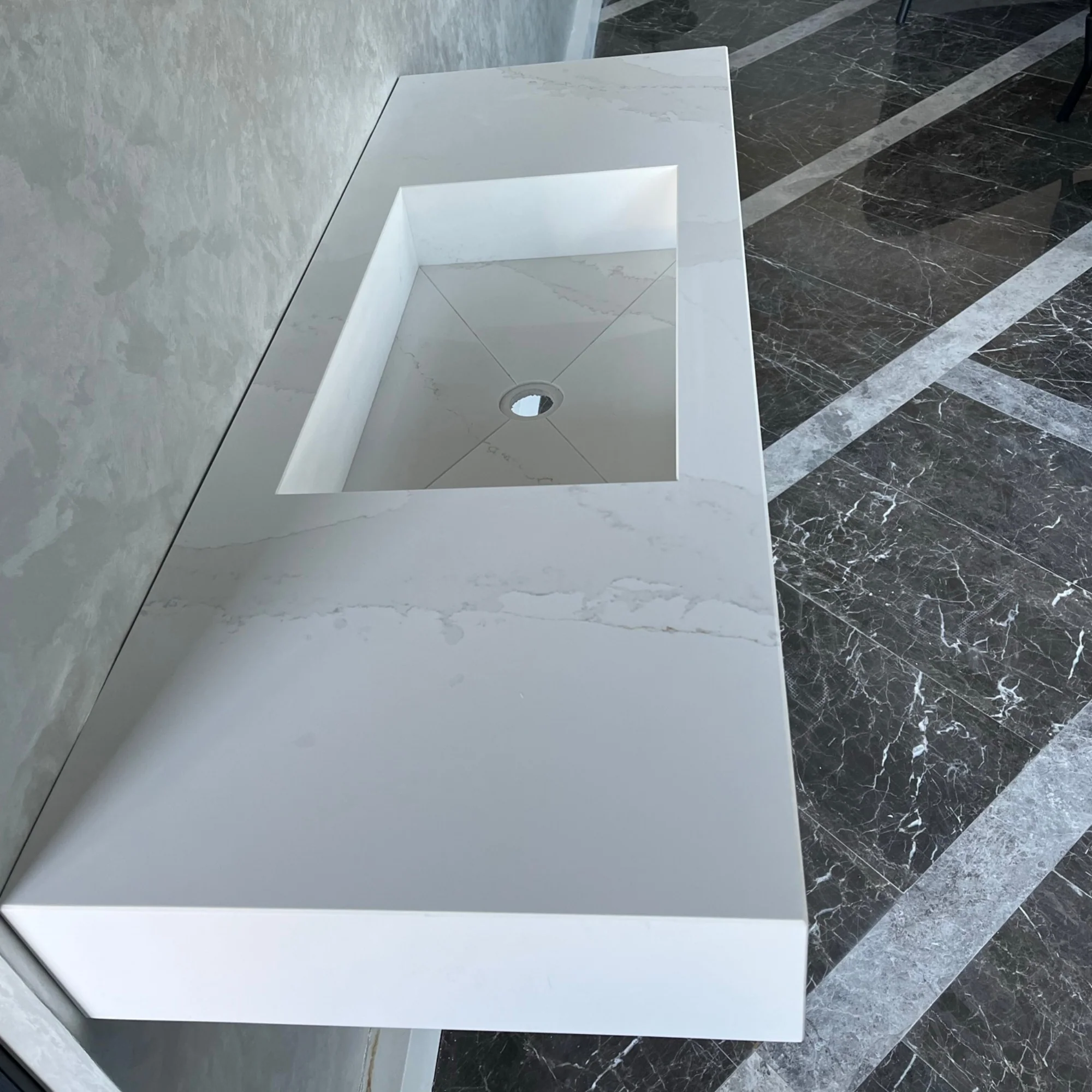 CUSTOM CALACATTA GOLD QUARTZ SINK (QU-041) - Image 5