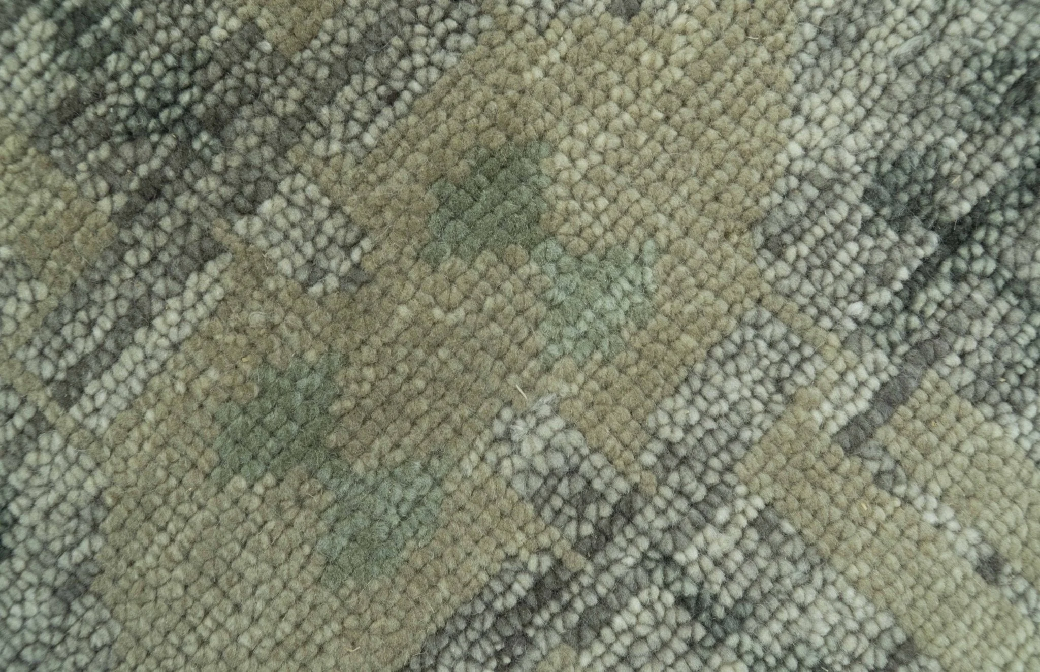 Custom Made Rug Modern Transitional Design Beige And Green Hand Knotted wool - Image 4