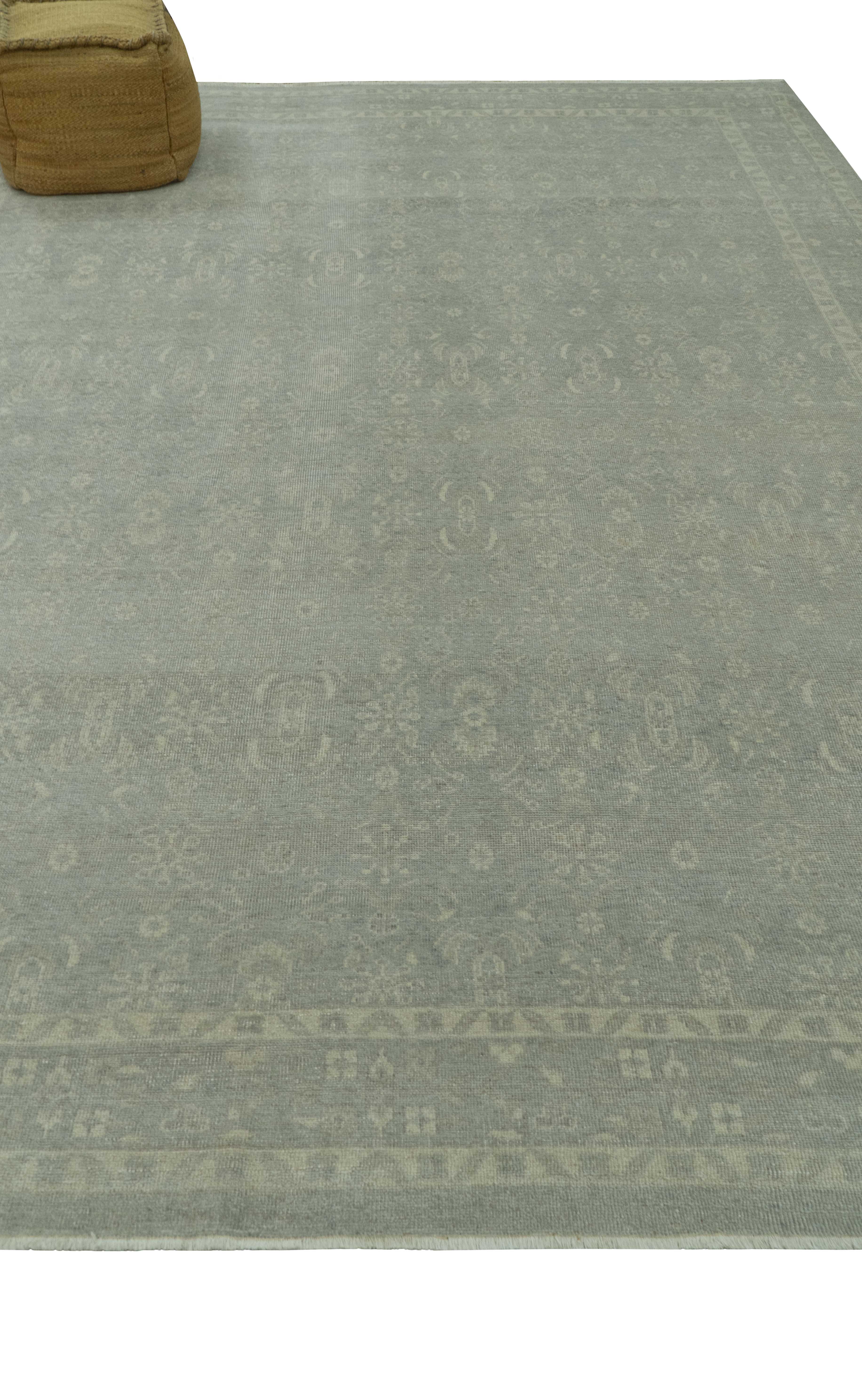 Custom Made Silver Traditional Silver Hand Knotted Wool Rug - Image 4