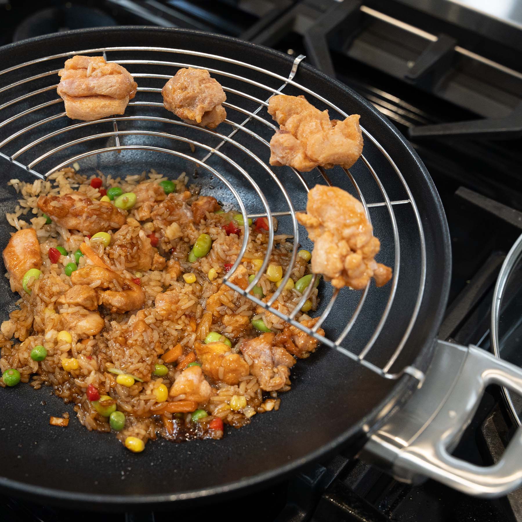 CXD DOU Ceramic Nonstick  Wok with Lid and Rack - 12.5" (32 cm), 5.3 QT (5 L) - Image 2