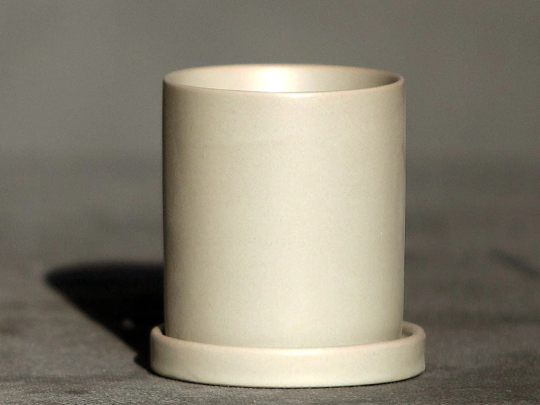 Cylinder Pot with Detached Saucers By Plantatorem - Image 8