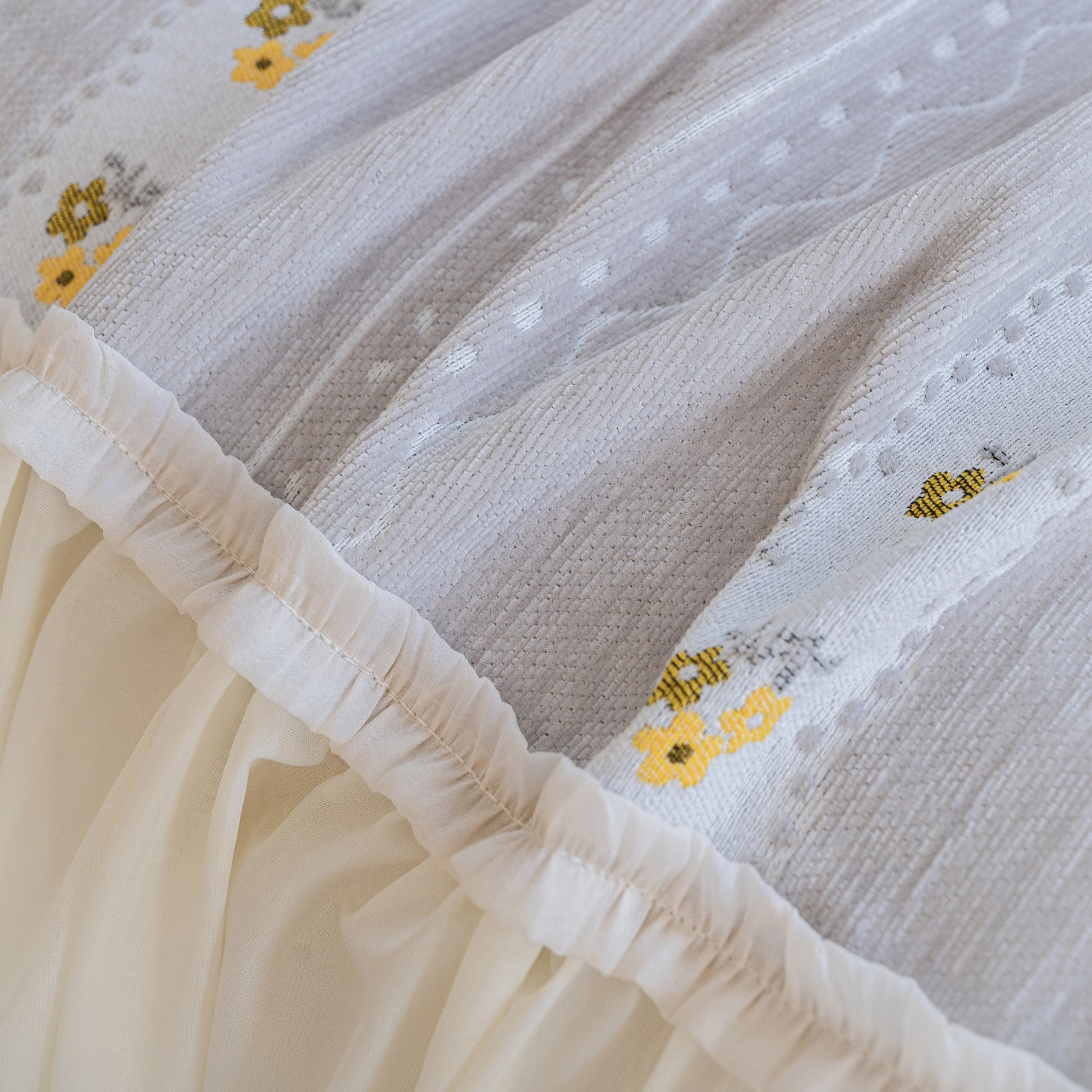 Daisy Striped Sofa Cover with Sheer Ruffle Skirt, Floral Soft Slipcover Blanket - Image 32