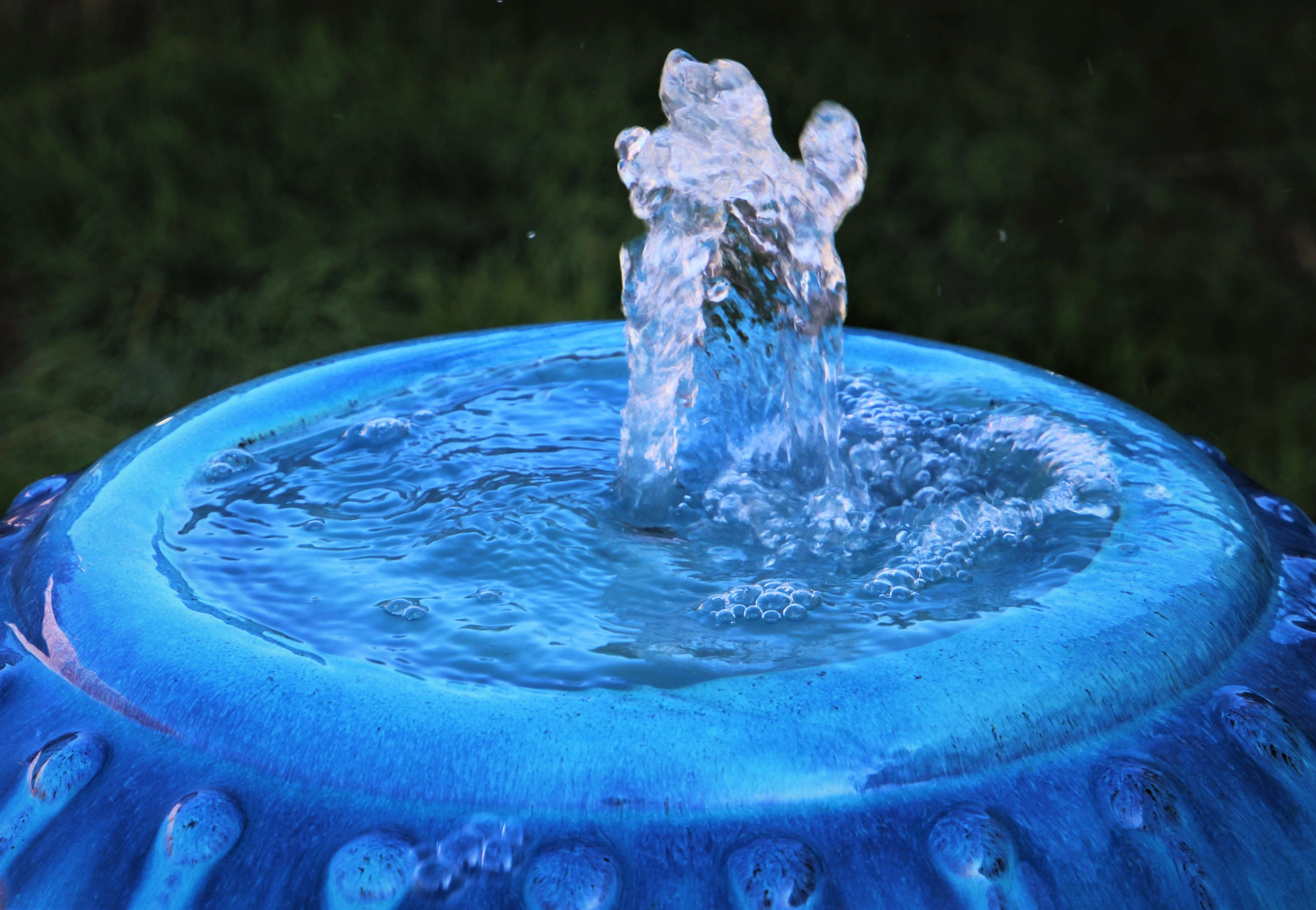 Diamond Jar Fountain By Plantatorem - Image 5