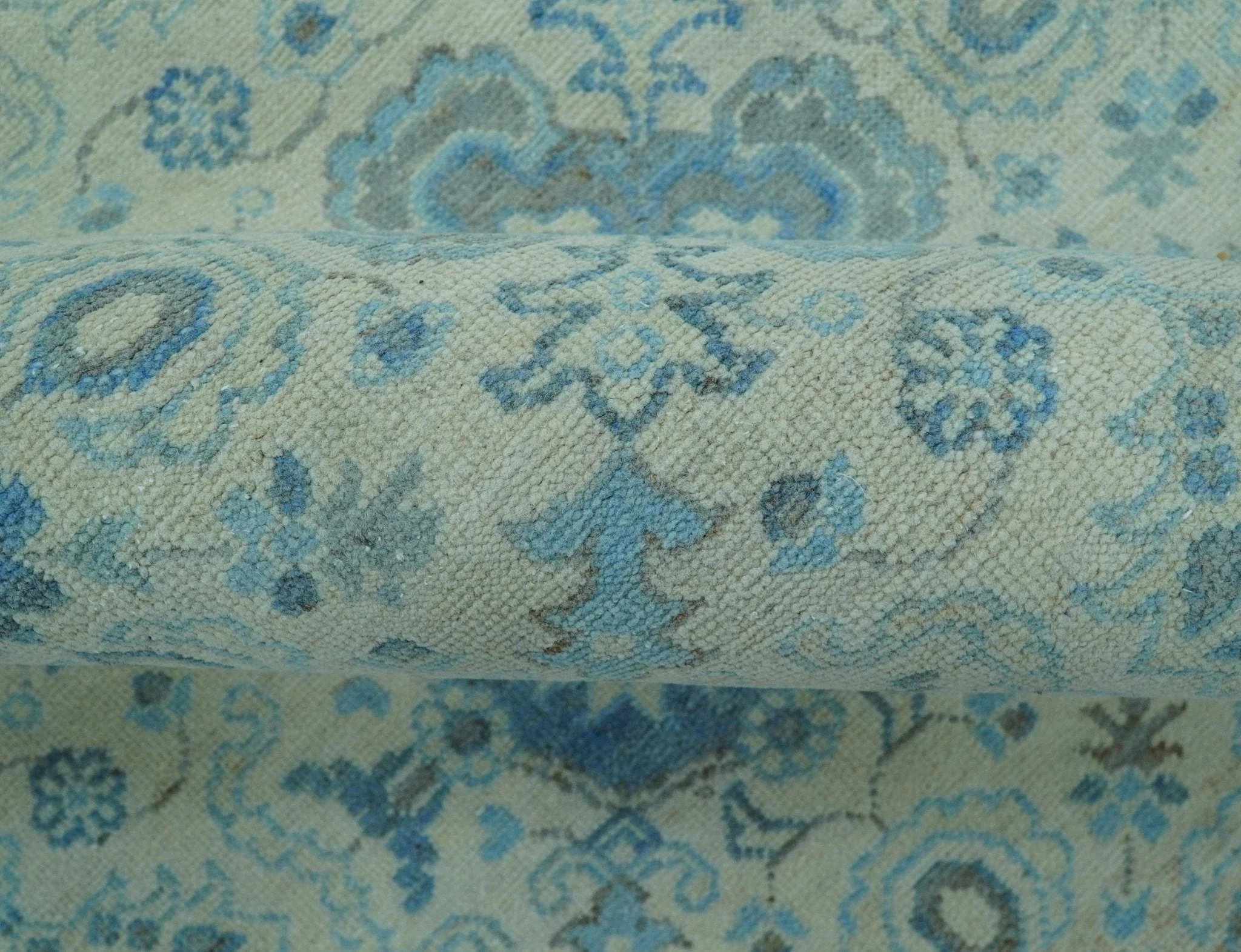 Distressed Hand Knotted Blue And Beige Oriental Design 8x10 Wool Area Rug - Image 5