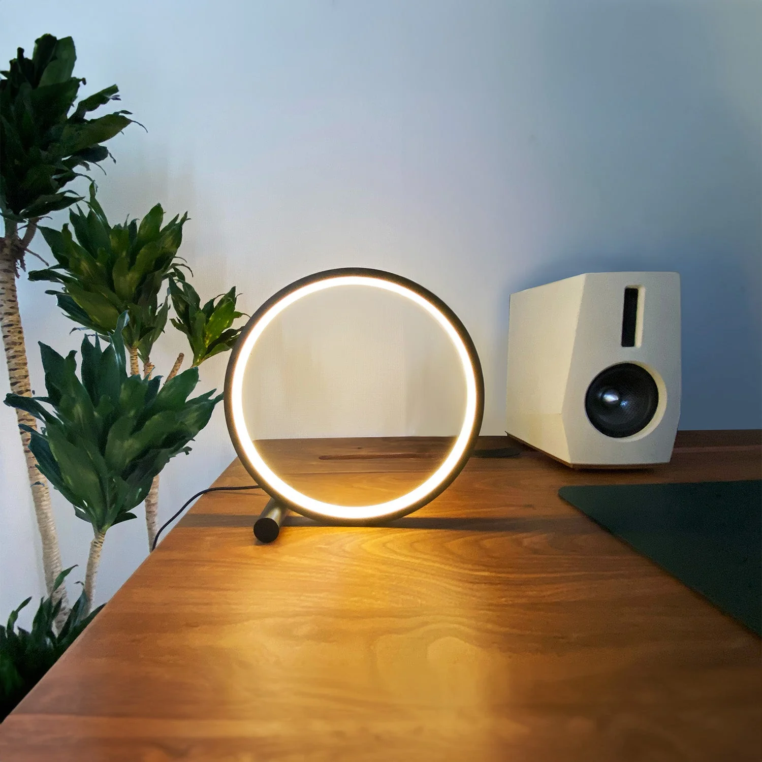 Eclipse - Minimalist Desk Lamp - Image 7