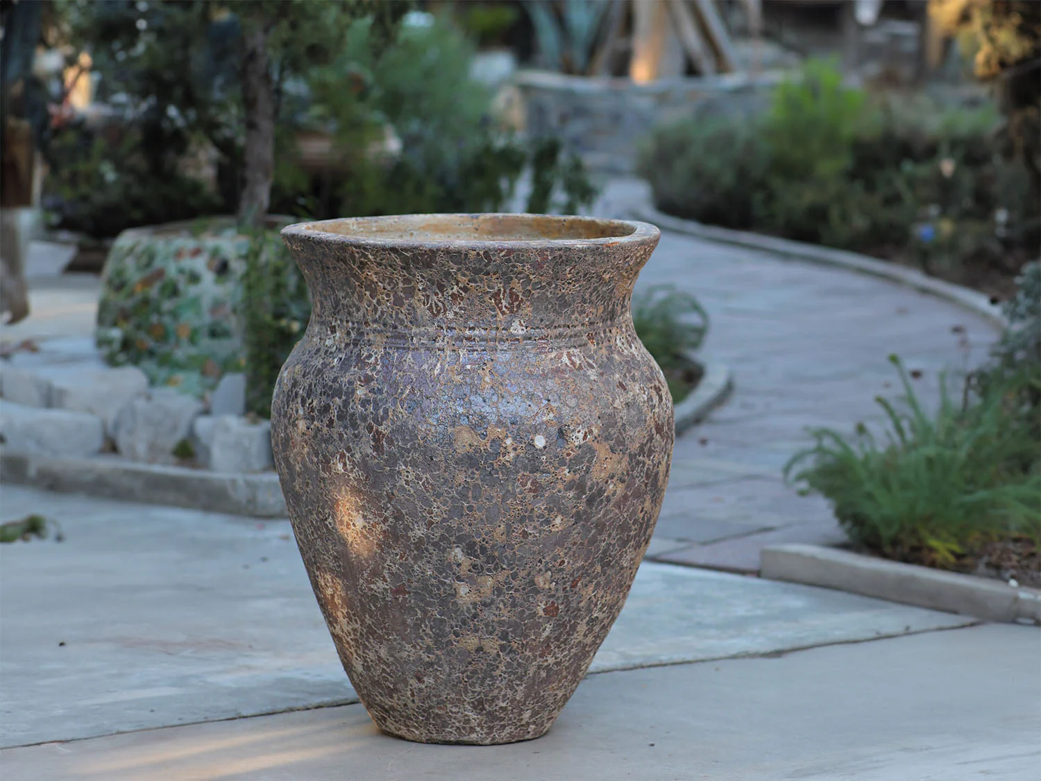 Egyptian Krater - Image 2