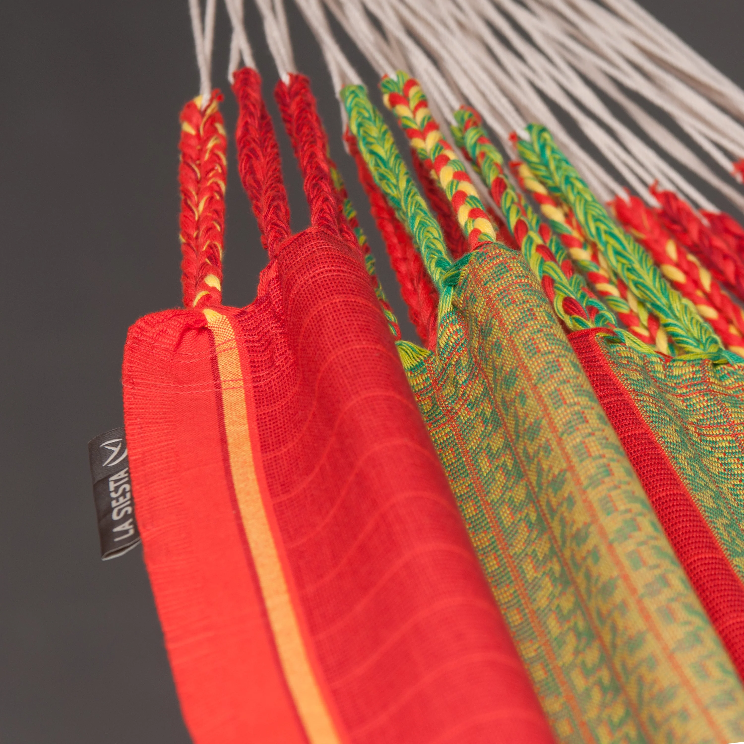 Elipso Colombia Chilli - Organic Cotton Kingsize Hammock with FSC® certified Larch Stand - Image 4