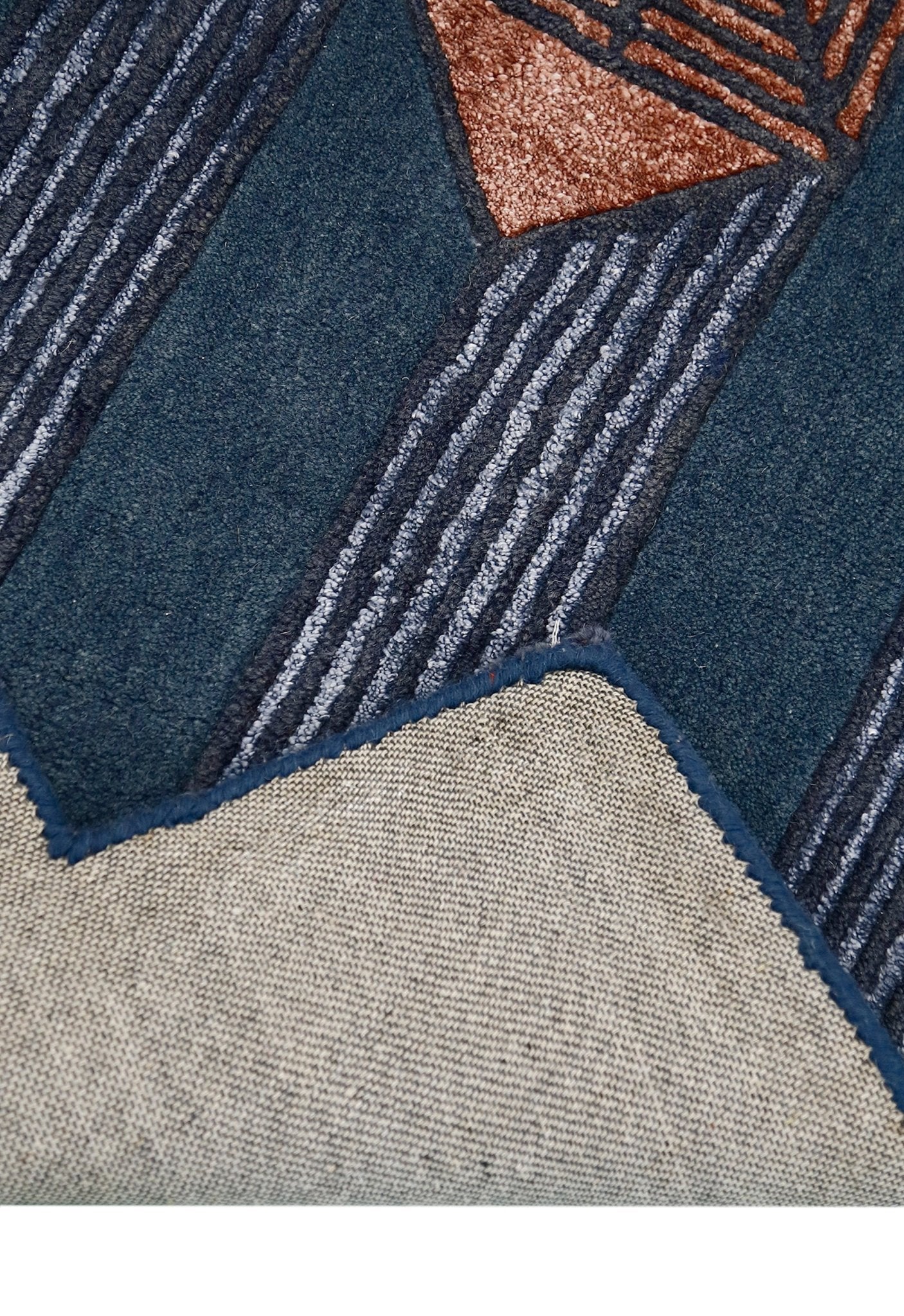 Empress Modern Geometrical Style Gray Hand Tufted 5x8 Wool Rug - Image 4