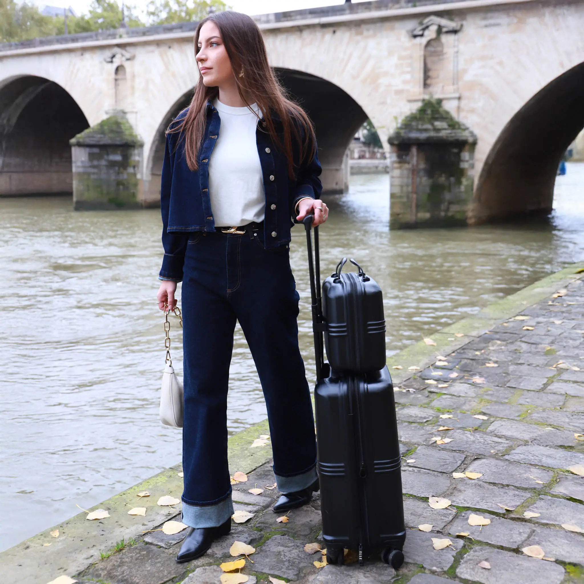 Expedition Polycarbonate Luggage Set - Image 10