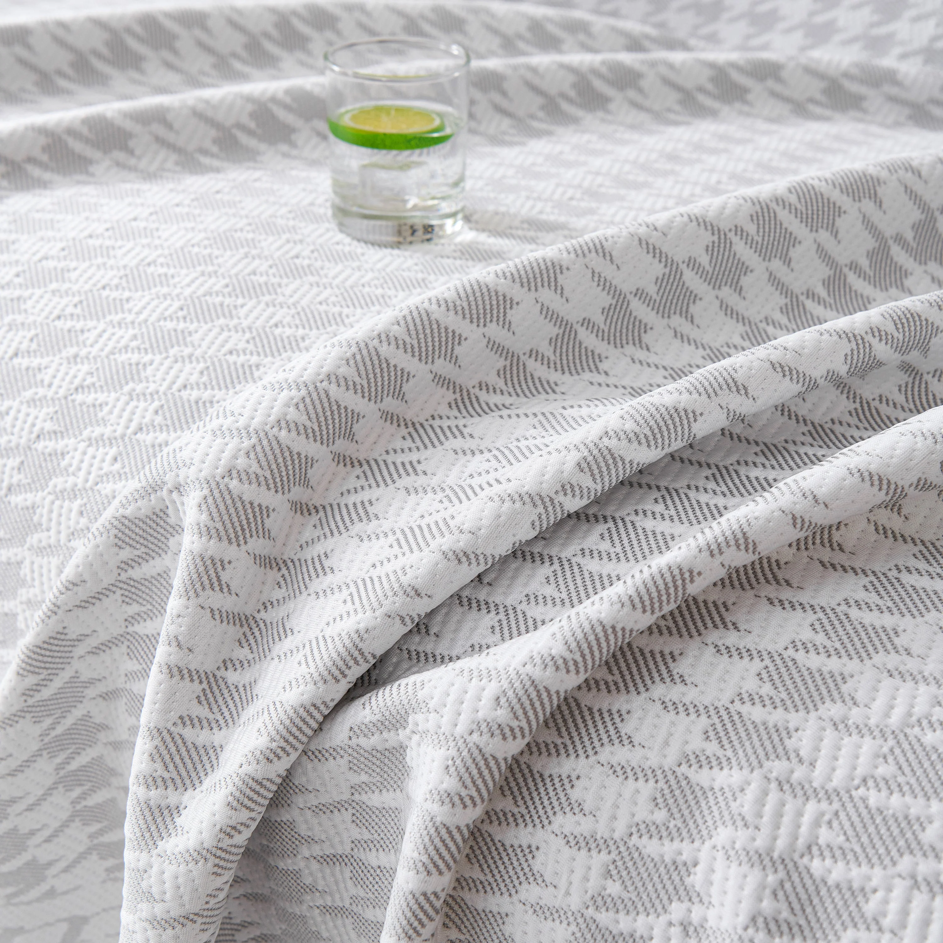 Fashion Couch Cover Blanket, Cooling Breathable Couch Cover Sofa Throw Cover X-Large Sofa Slipcover - Image 41
