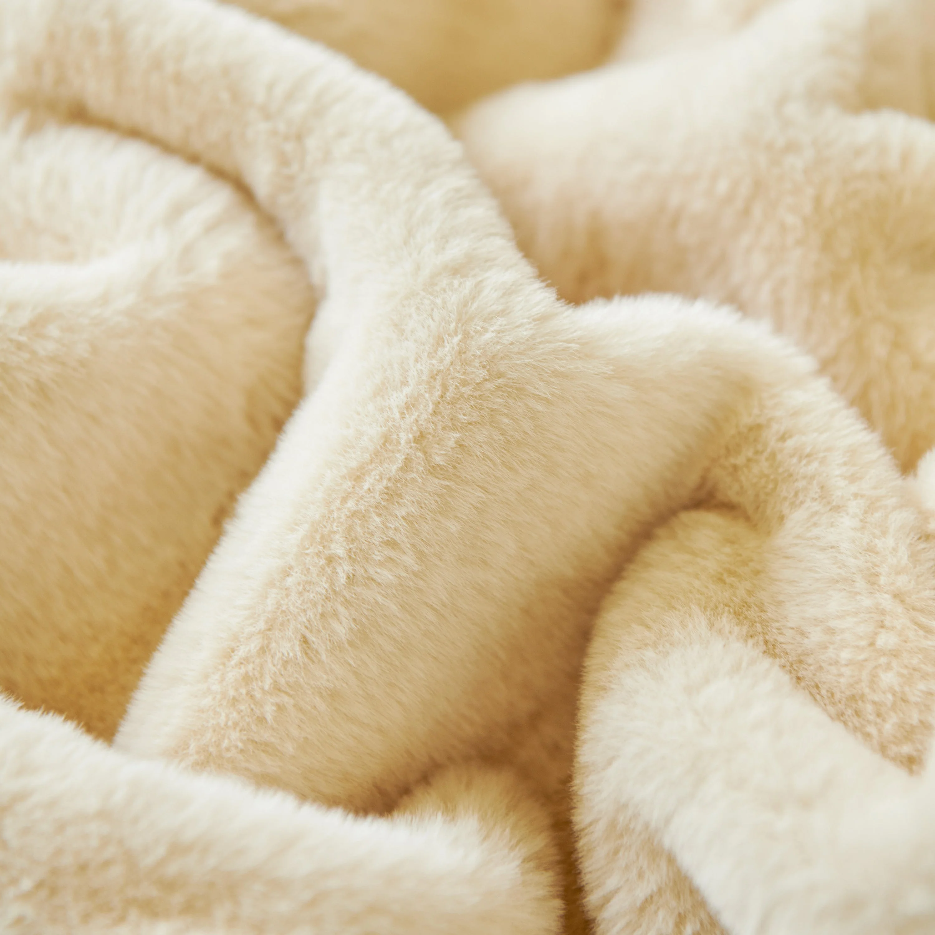 Faux Fur Smooth Plush Comfy Couch Covers, Soft Thicked Durable Blankets and Throws for Sofas - Image 103