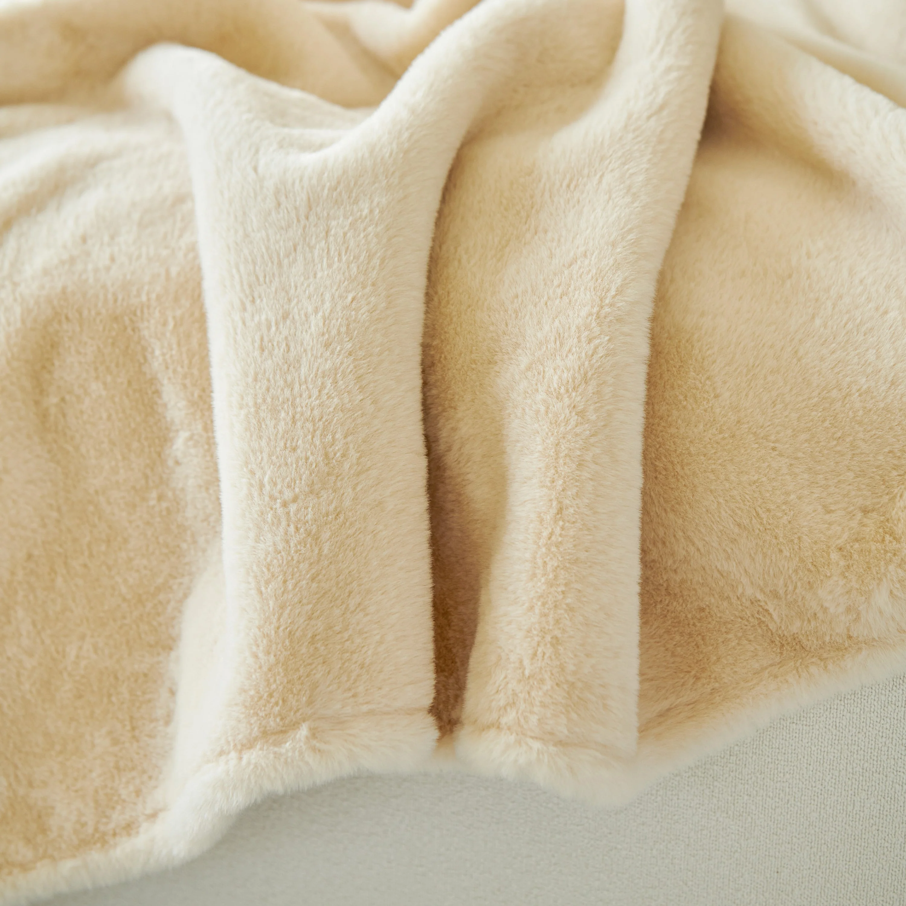 Faux Fur Smooth Plush Comfy Couch Covers, Soft Thicked Durable Blankets and Throws for Sofas - Image 105